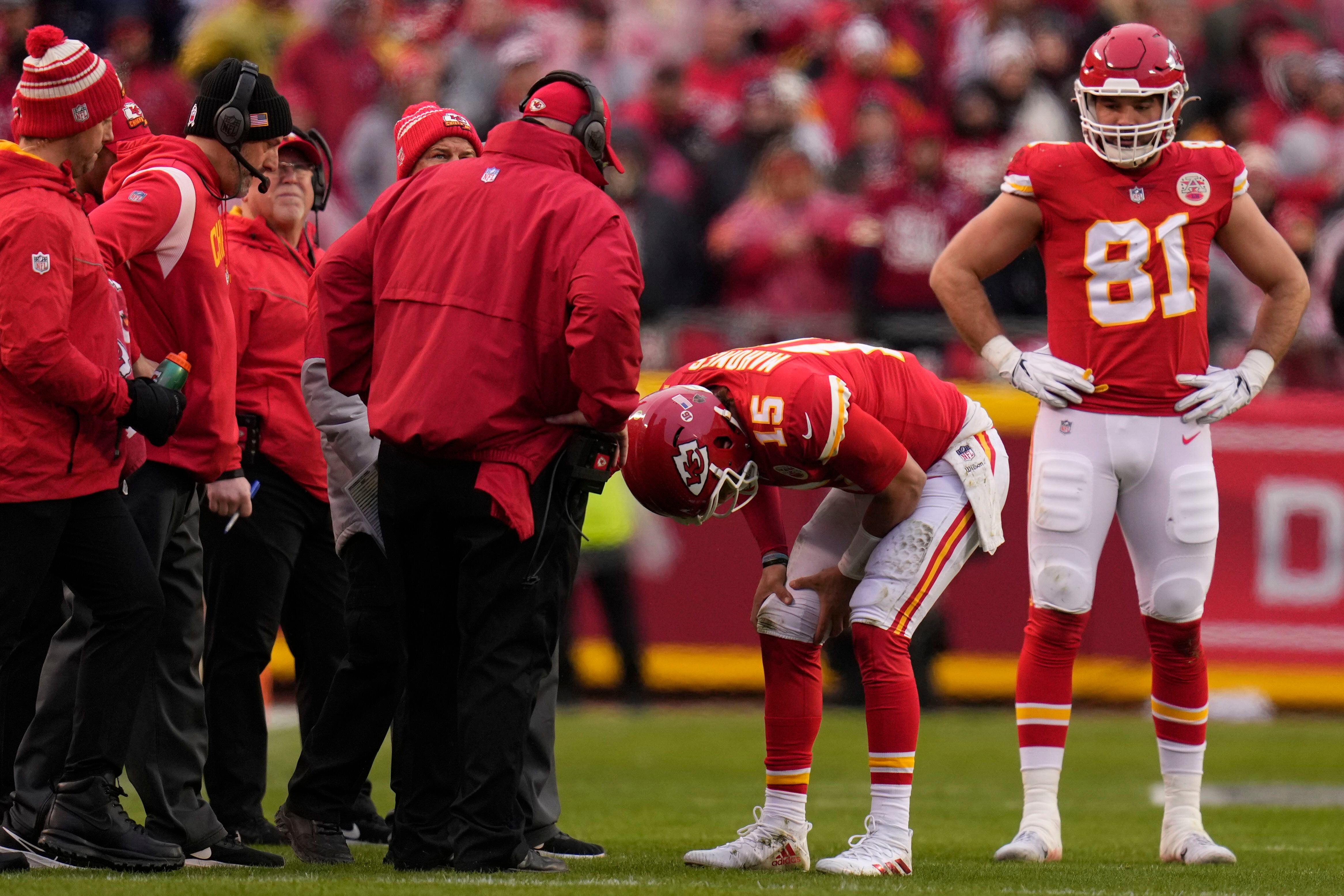 Patrick Mahomes returns to lead Chiefs past Jags, into AFC championship