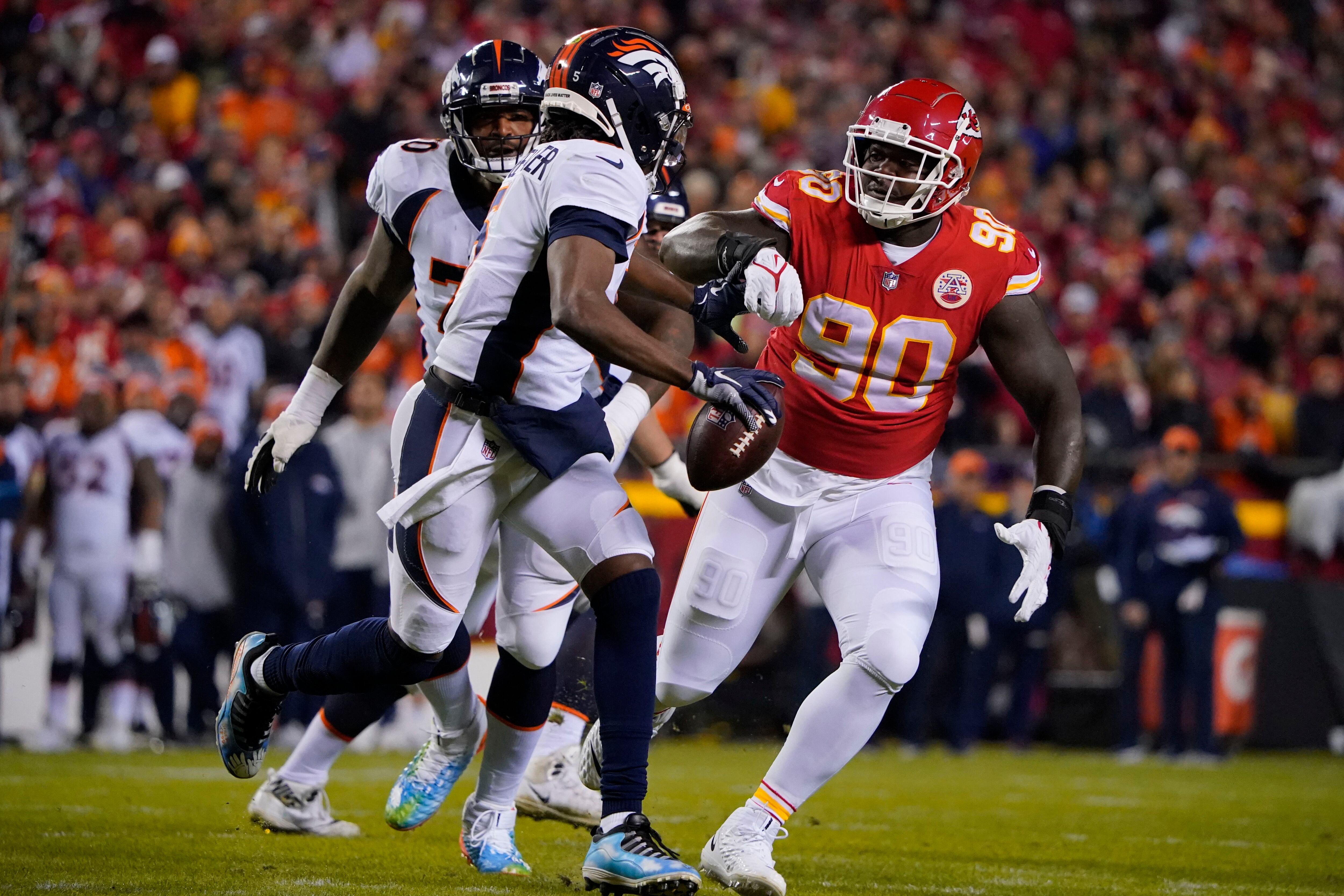 Chiefs keep AFC West lead with 22-9 victory over Broncos