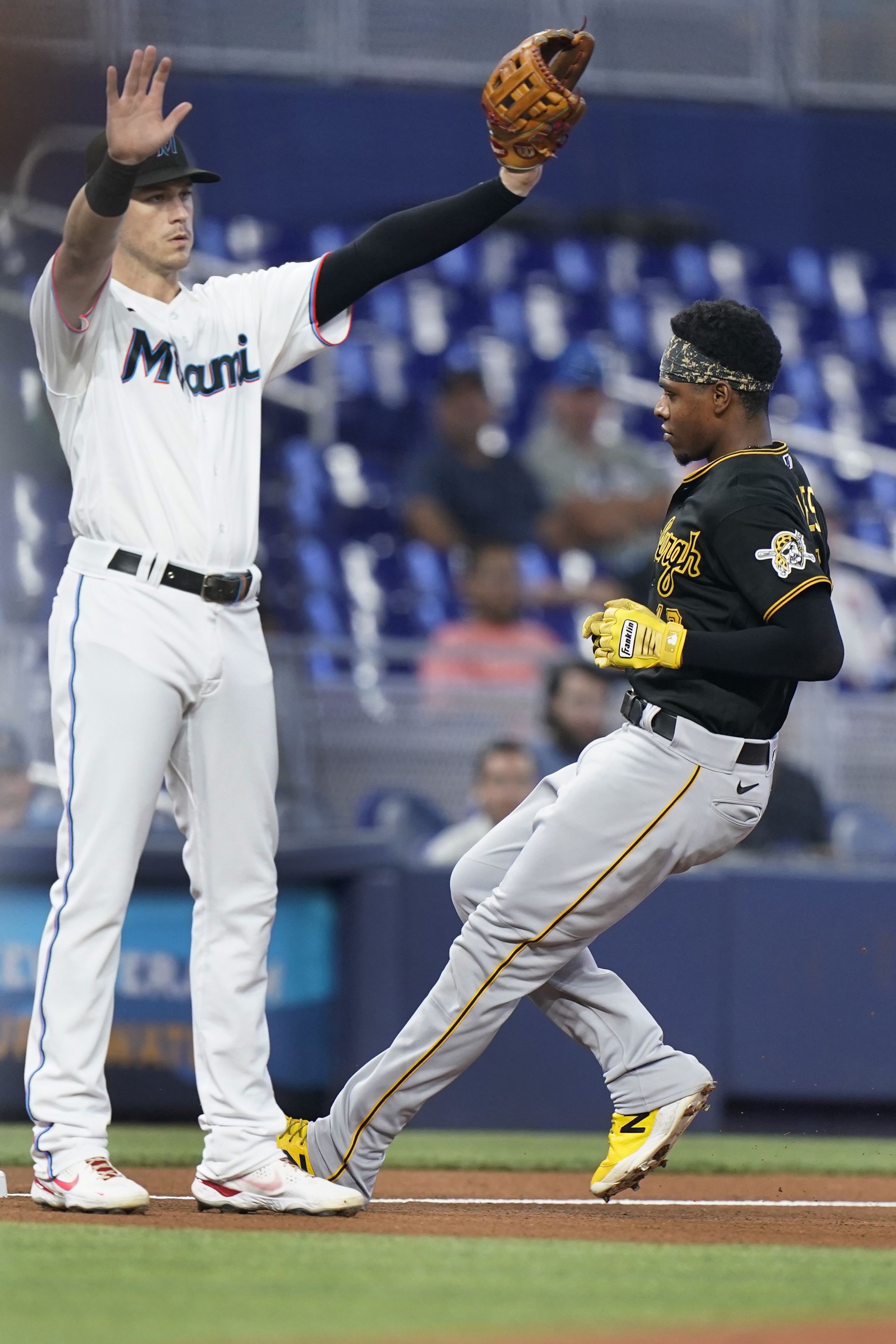 Thompson strikes out 11, Marlins beat Nationals 3-2 Florida & Sun