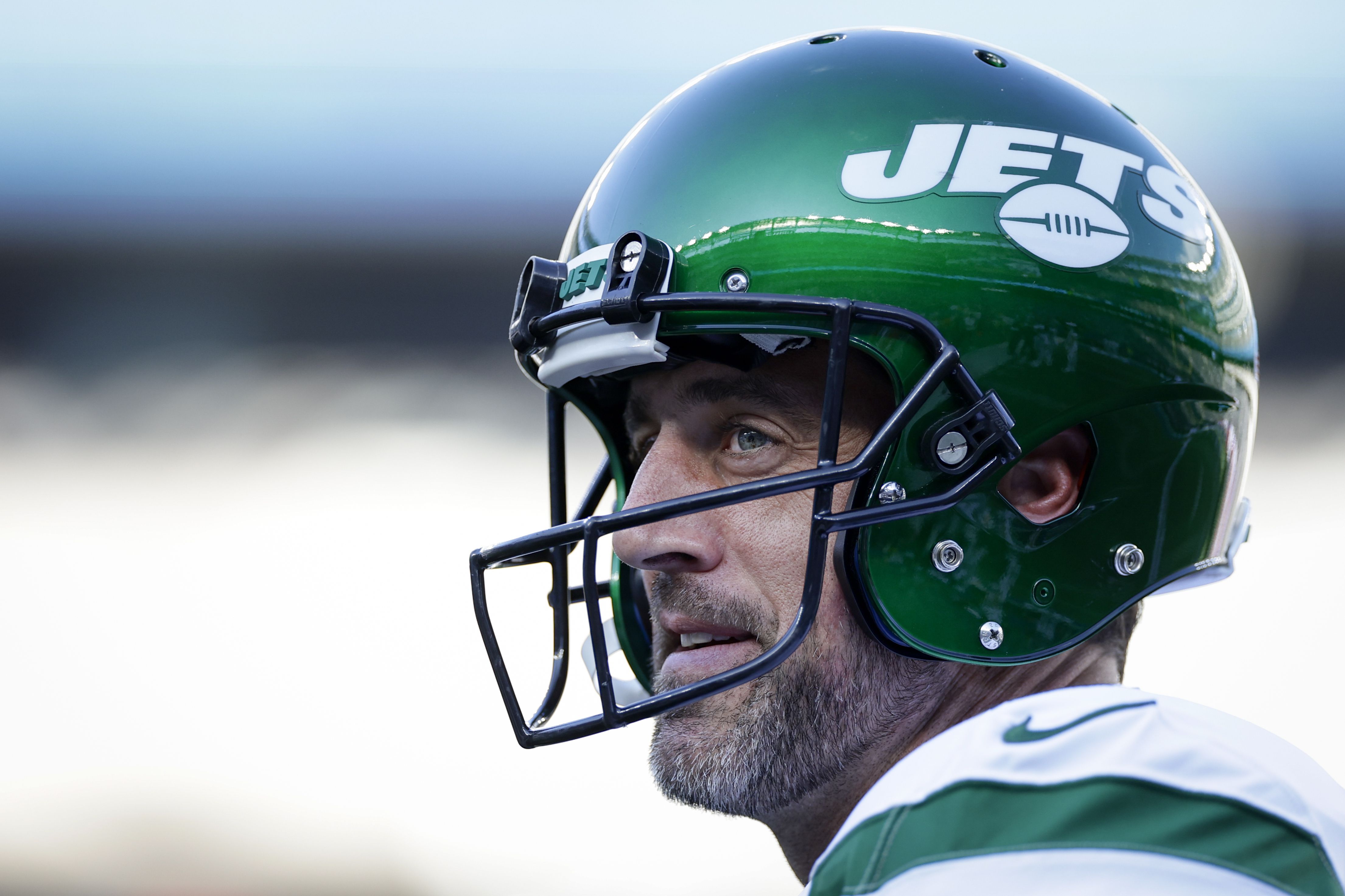 Jets Defeat Giants 32-24 in Aaron Rodgers' Preseason Debut