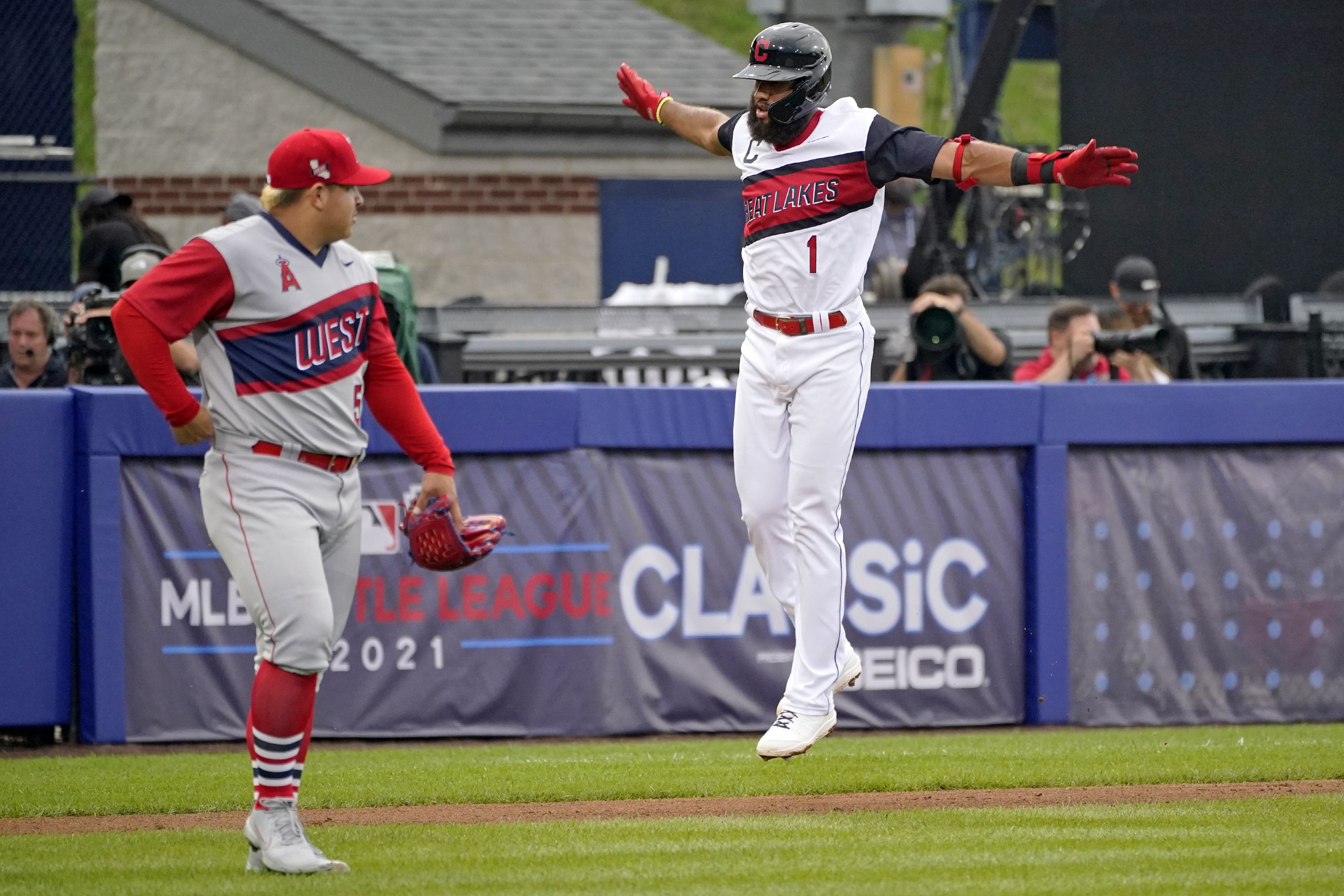 Quantrill, Indians beat Angels 3-0 in Little League Classic