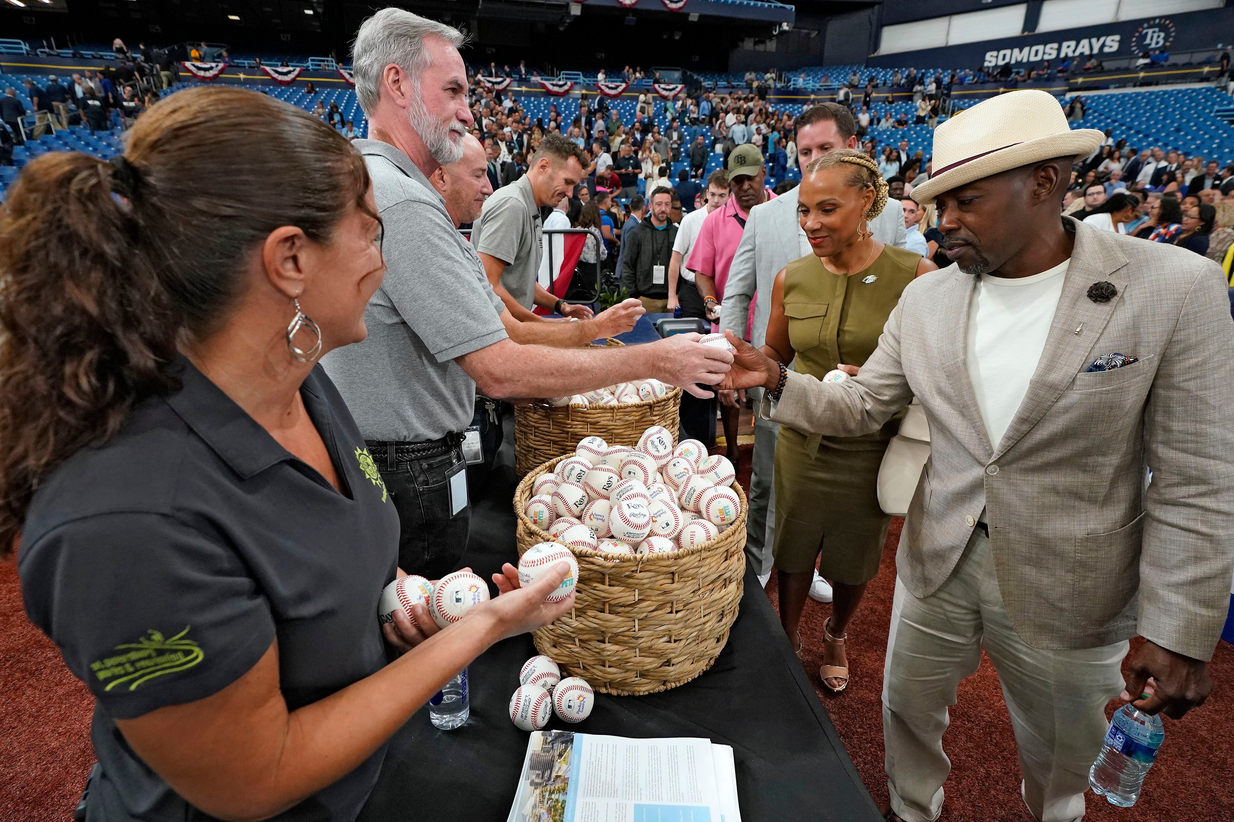 Tampa Bay Rays finalizing new ballpark in St. Petersburg as part