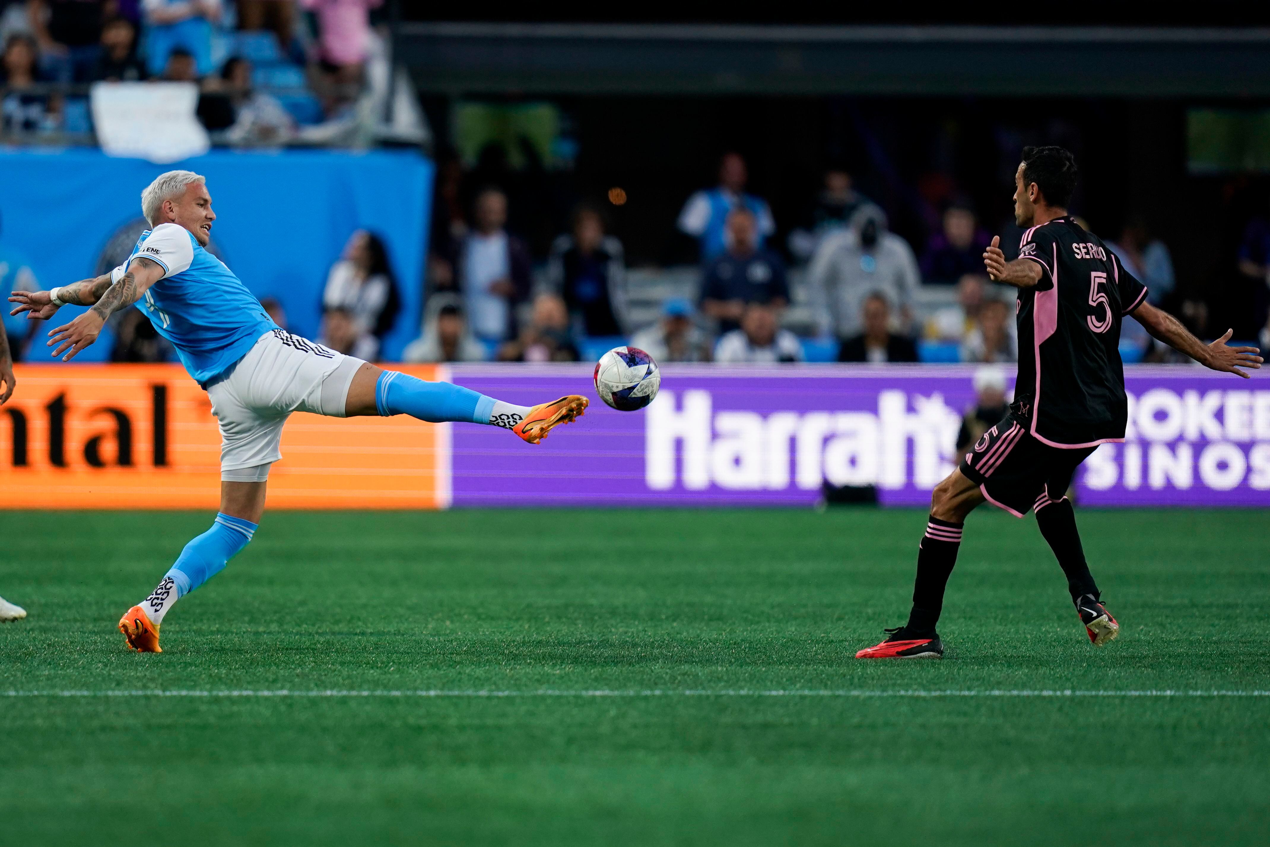 Messi plays entire game for Inter Miami in a 1-0 loss as Charlotte