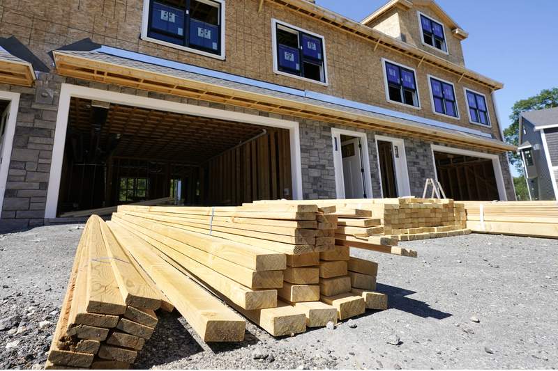 Housing construction slumps 7% in July to 1.53 million units