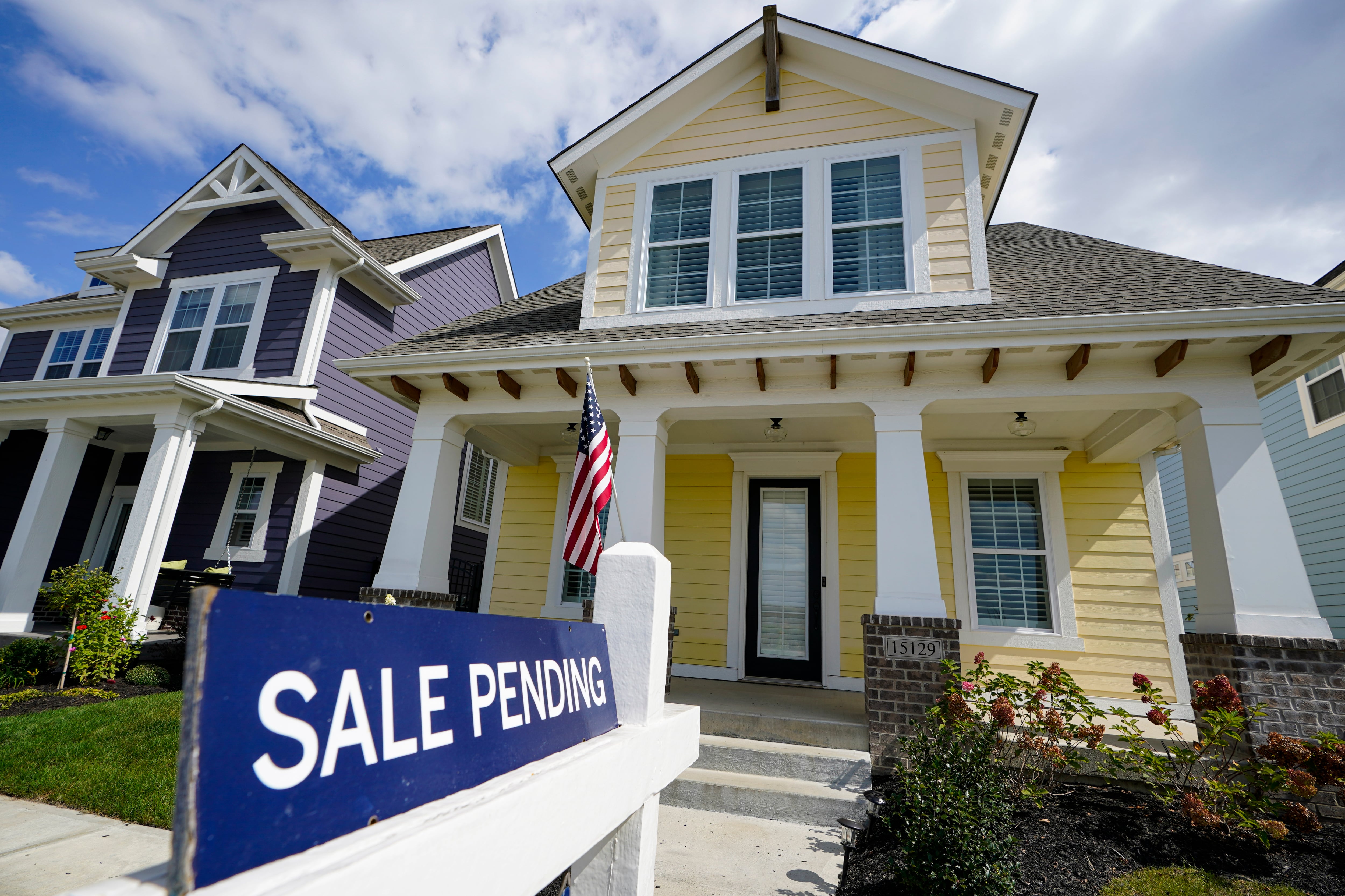 Pending home sales cool in September, down 2.2%