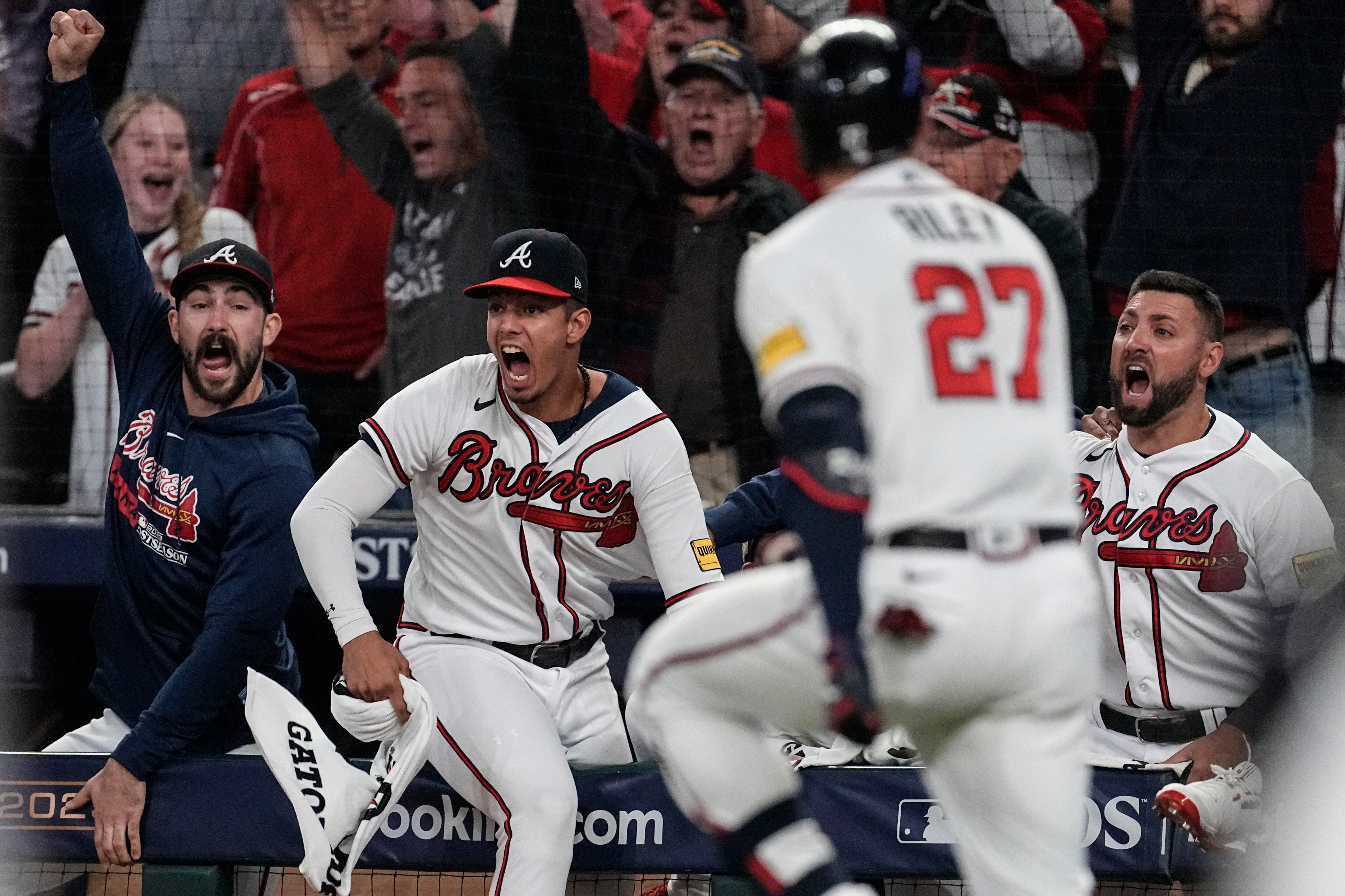 Braves beat up vs. Phillies rook