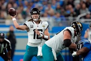 Trevor Lawrence injury: Jaguars QB hurt vs. Lions