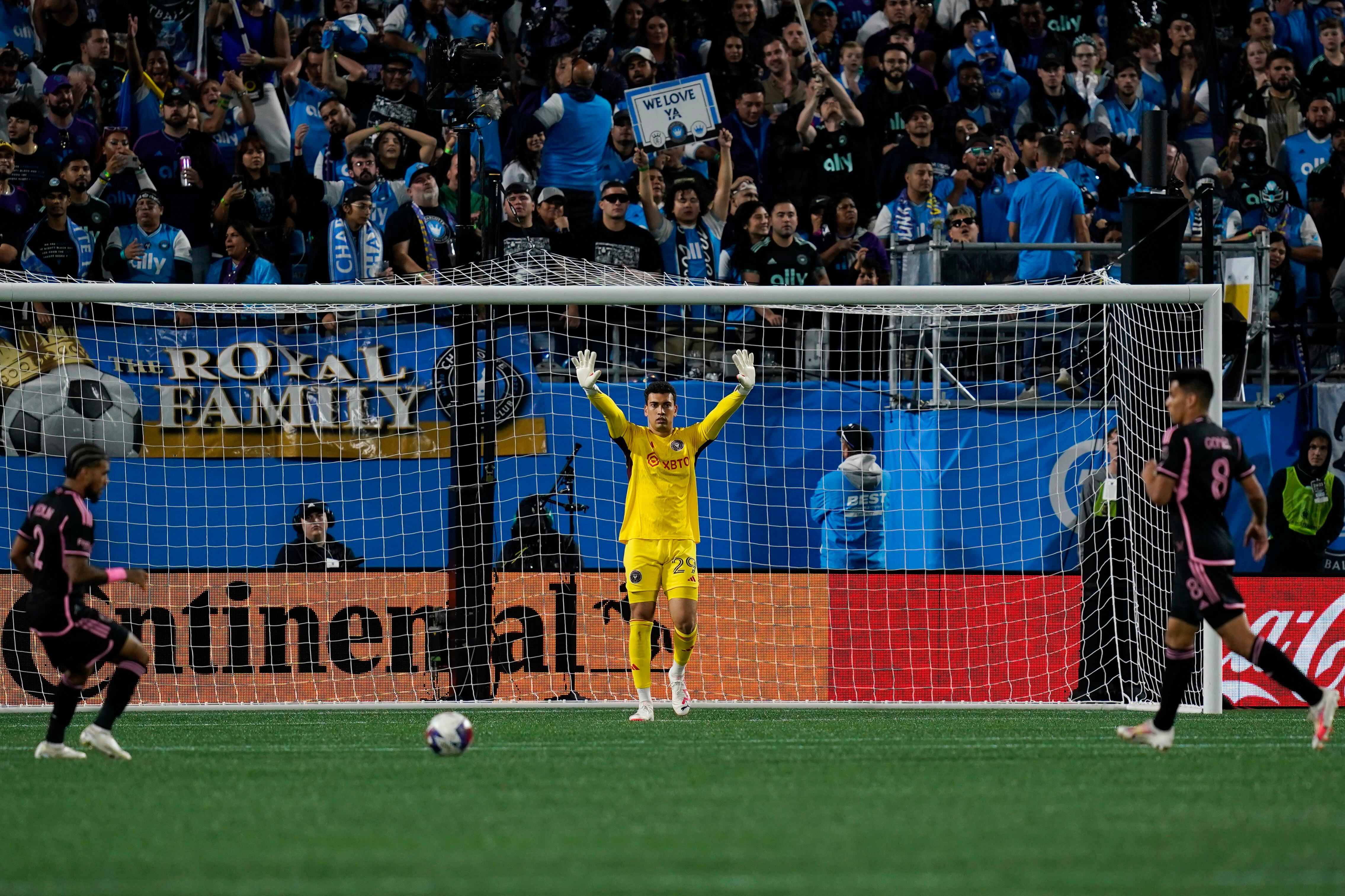 Messi plays entire game for Inter Miami in a 1-0 loss as Charlotte