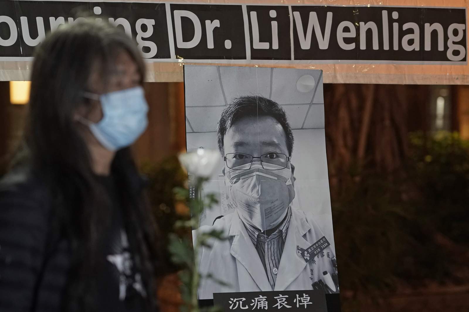 Doctor’s death highlights dangers on front lines of outbreak