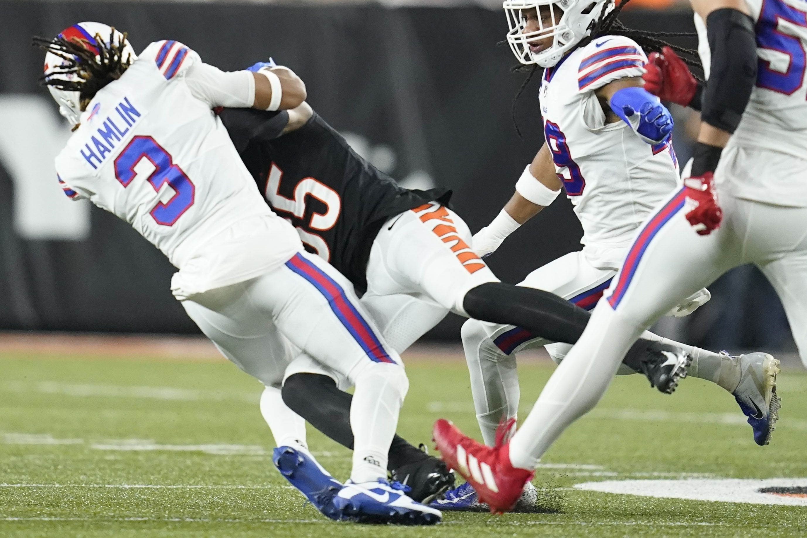 Bills-Bengals game postponed after Damar Hamlin's cardiac arrest won't be  made up, NFL says