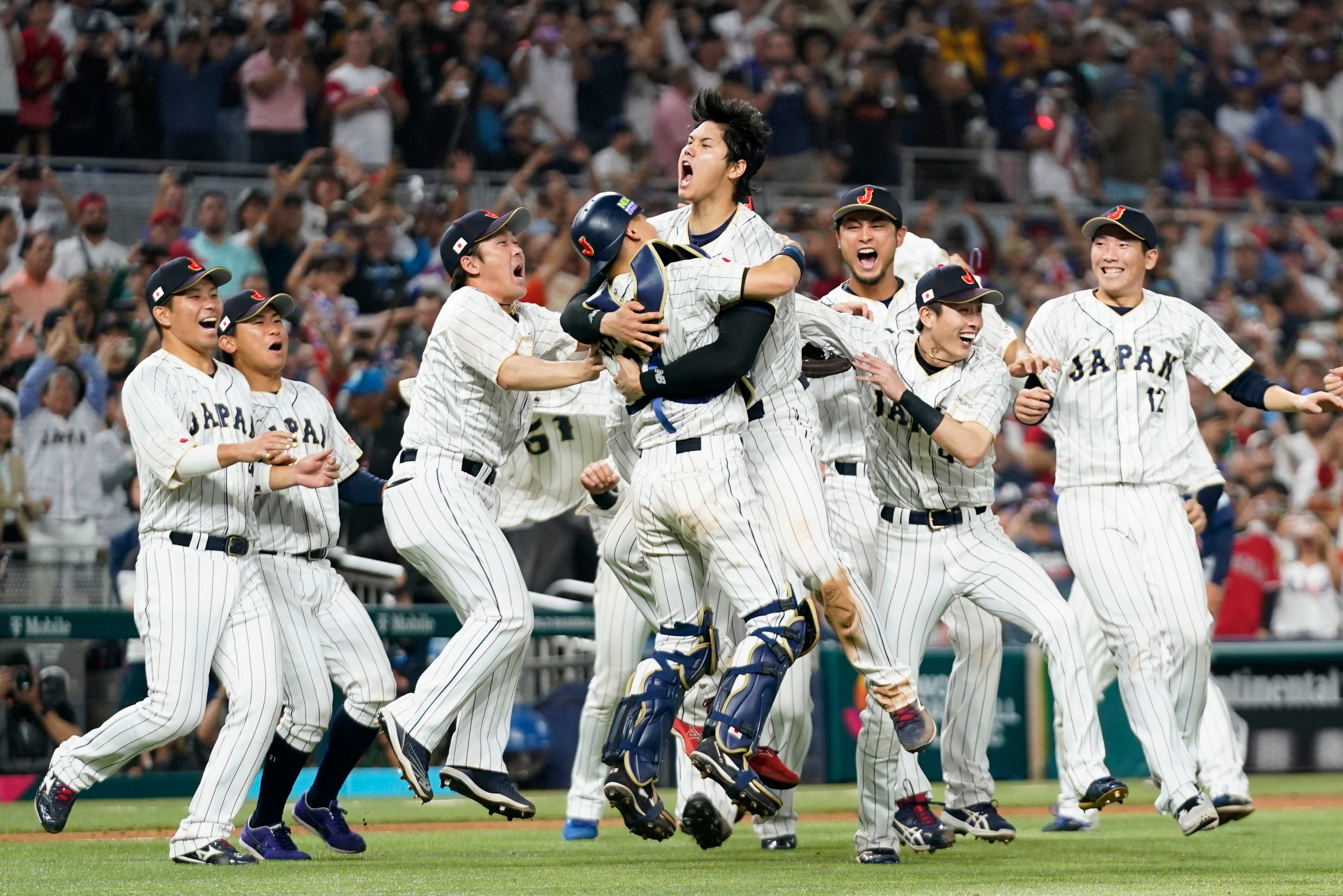 World Baseball Classic: Shohei Ohtani's hat, Trea Turner's spikes