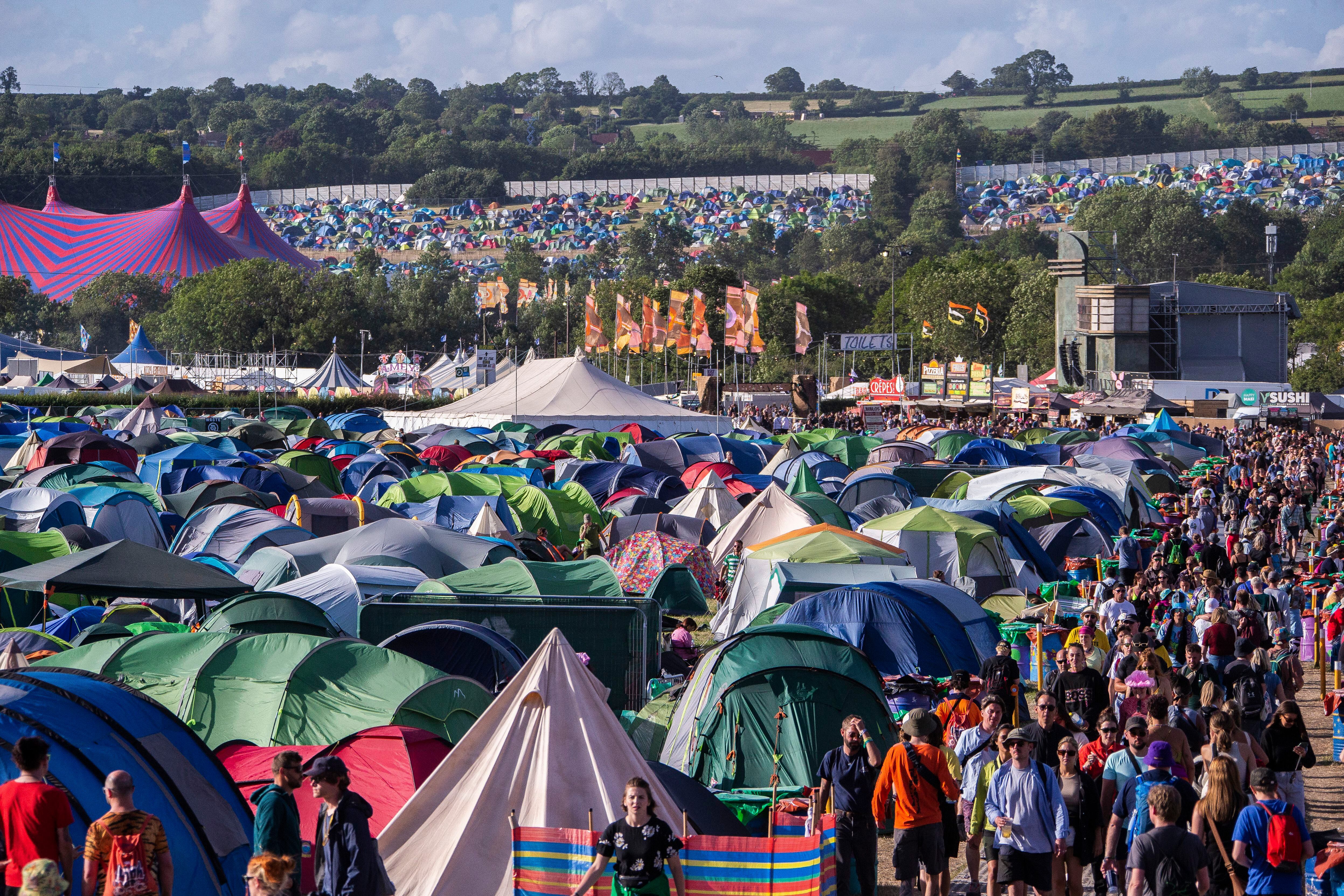 Kendrick Lamar closes Glastonbury with godspeed for women's rights” chant