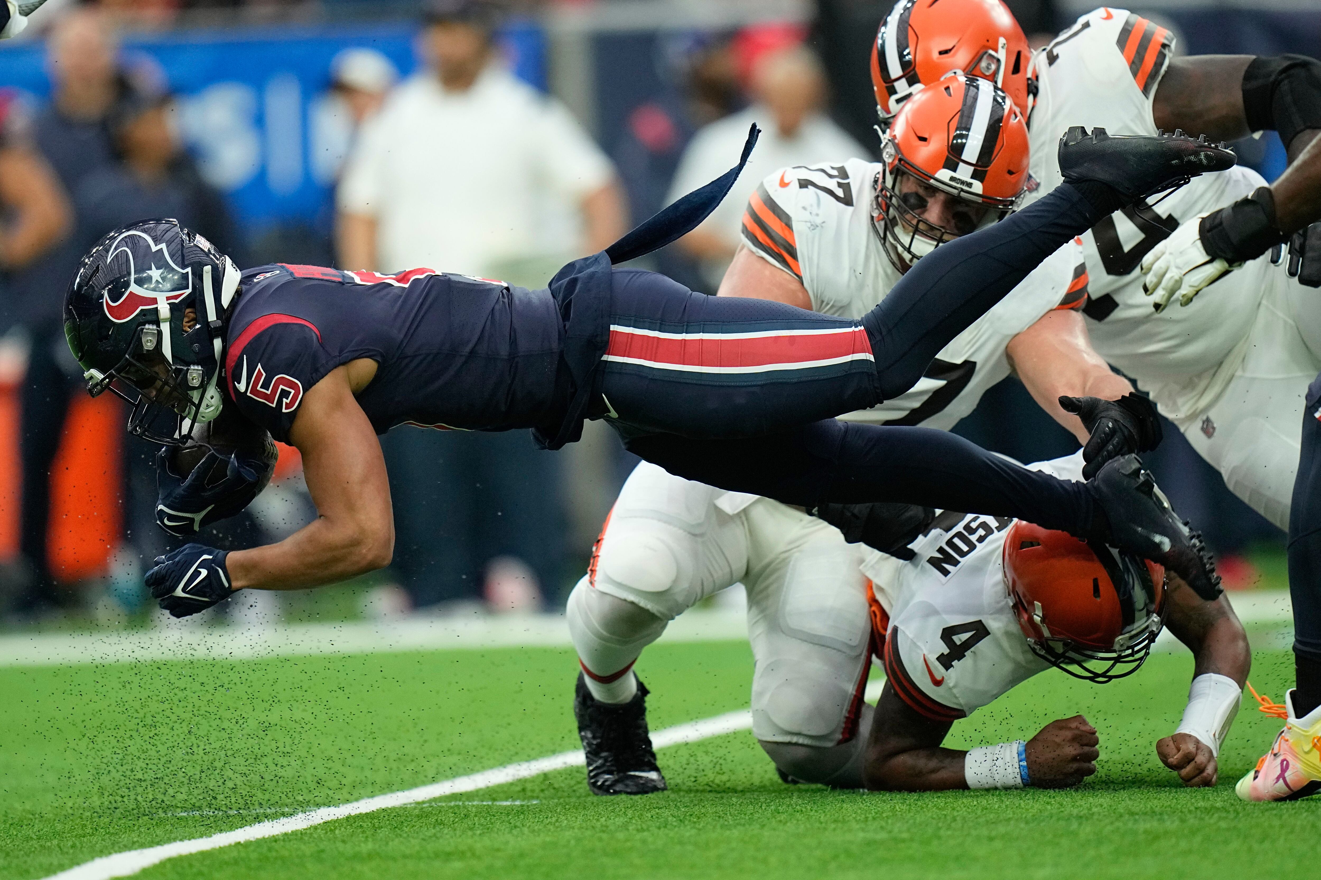 Deshaun Watson rusty in return, but Browns beat Texans 27-14 