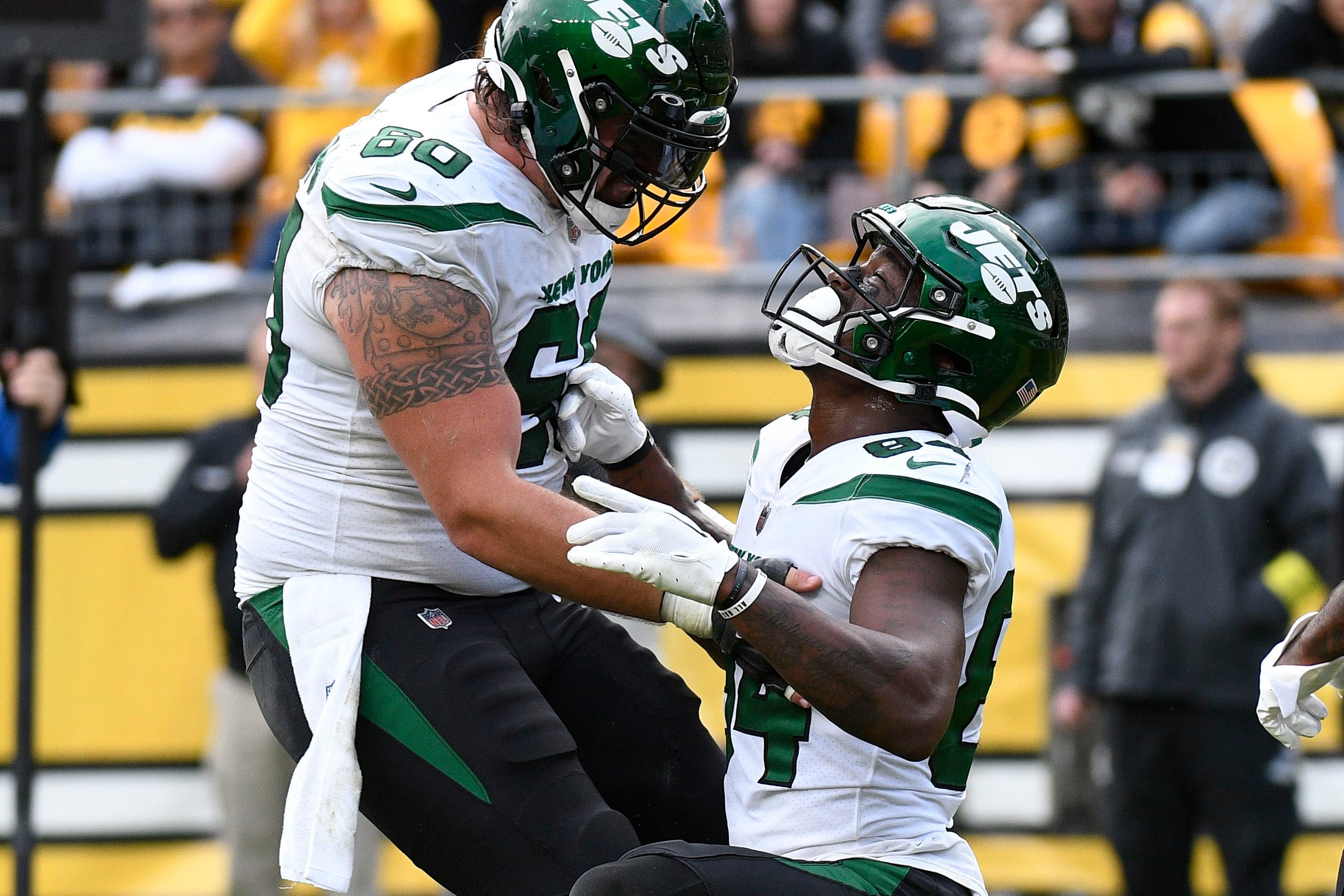 Wilson Rallies Jets Past Pickett, Steelers 24-20 - Bloomberg