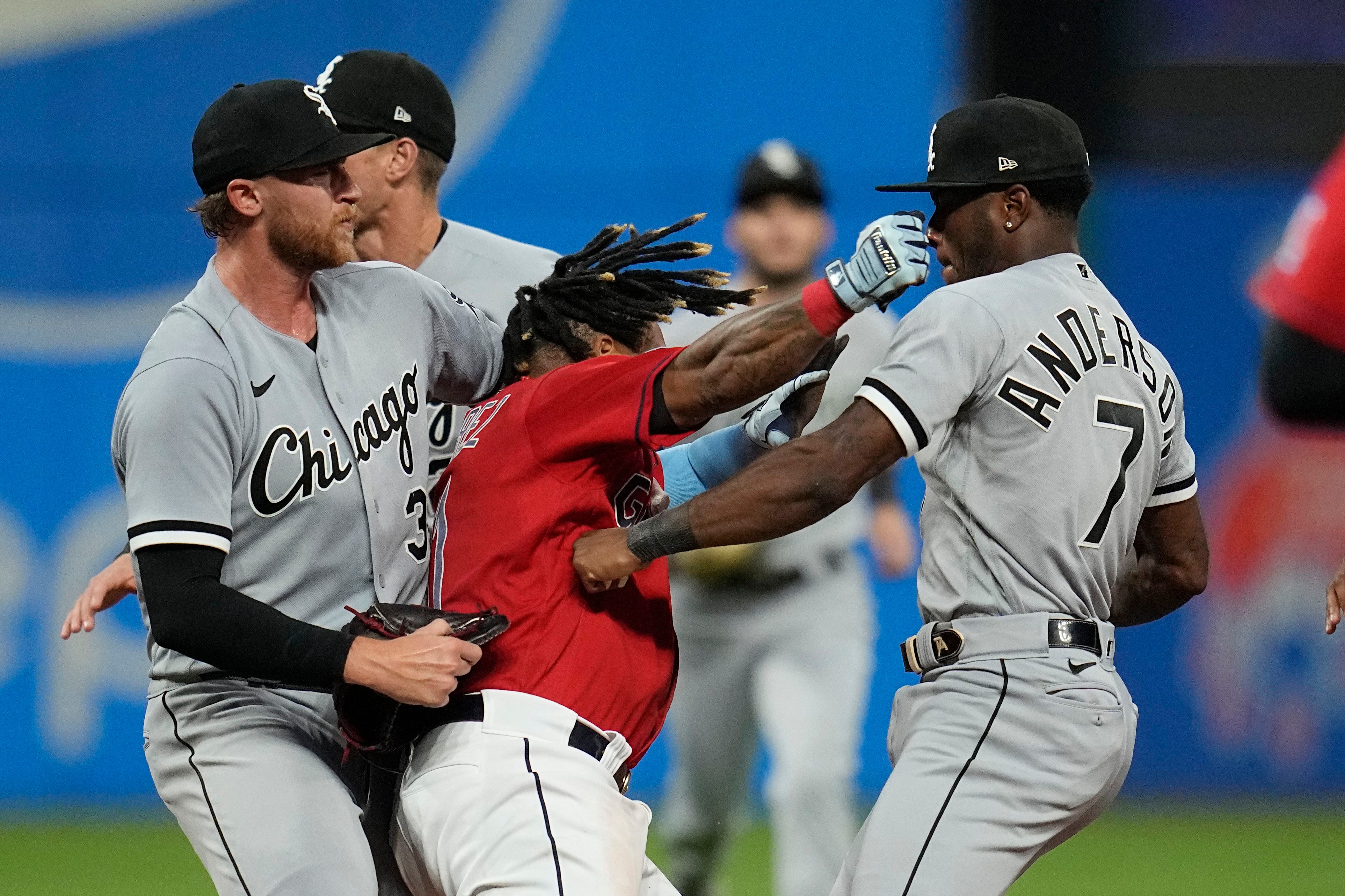 Marlins' Ramirez says he'll accept transition to 3rd base