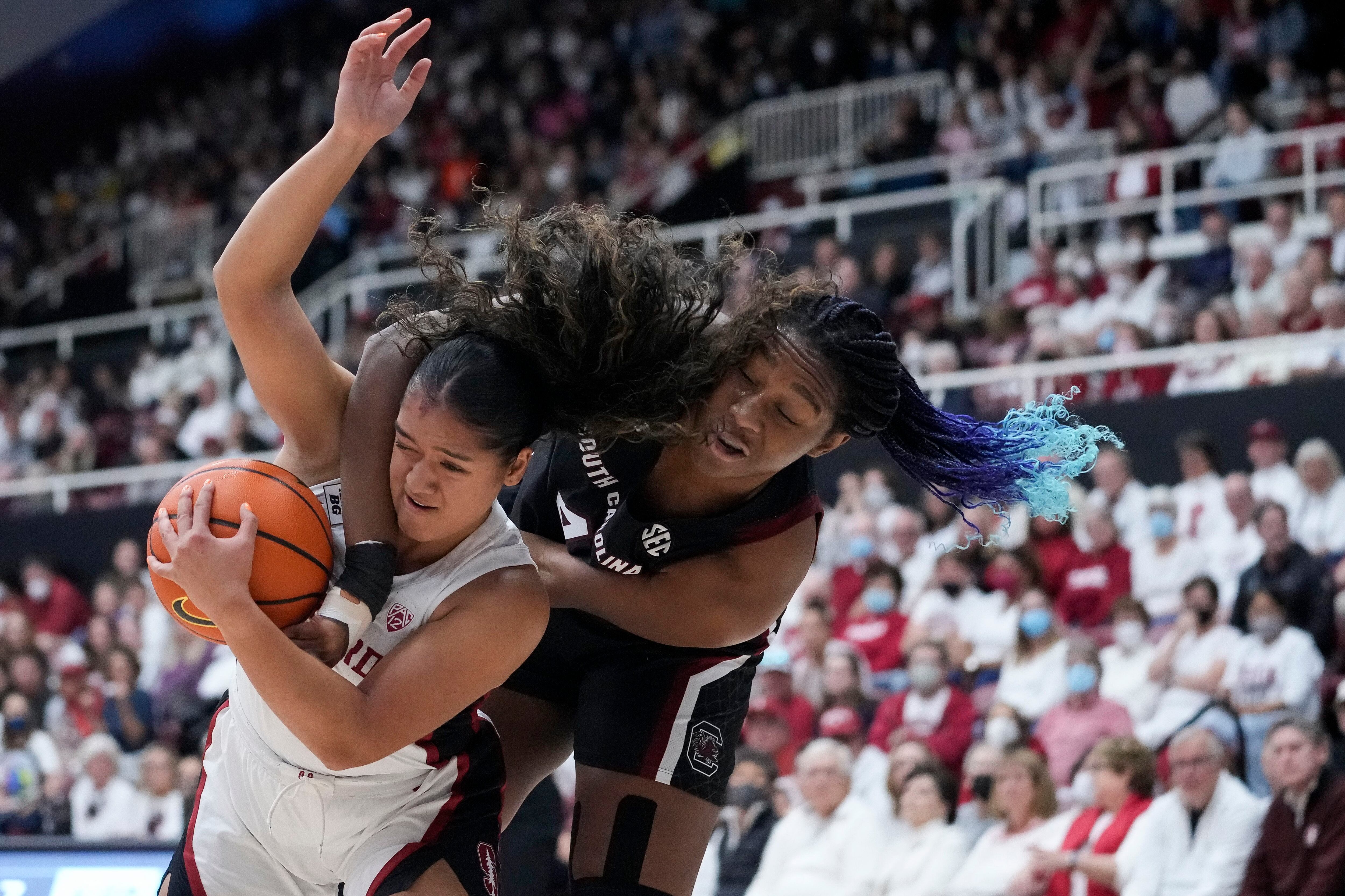 Staley, VanDerveer back Griner at S Carolina-Stanford game