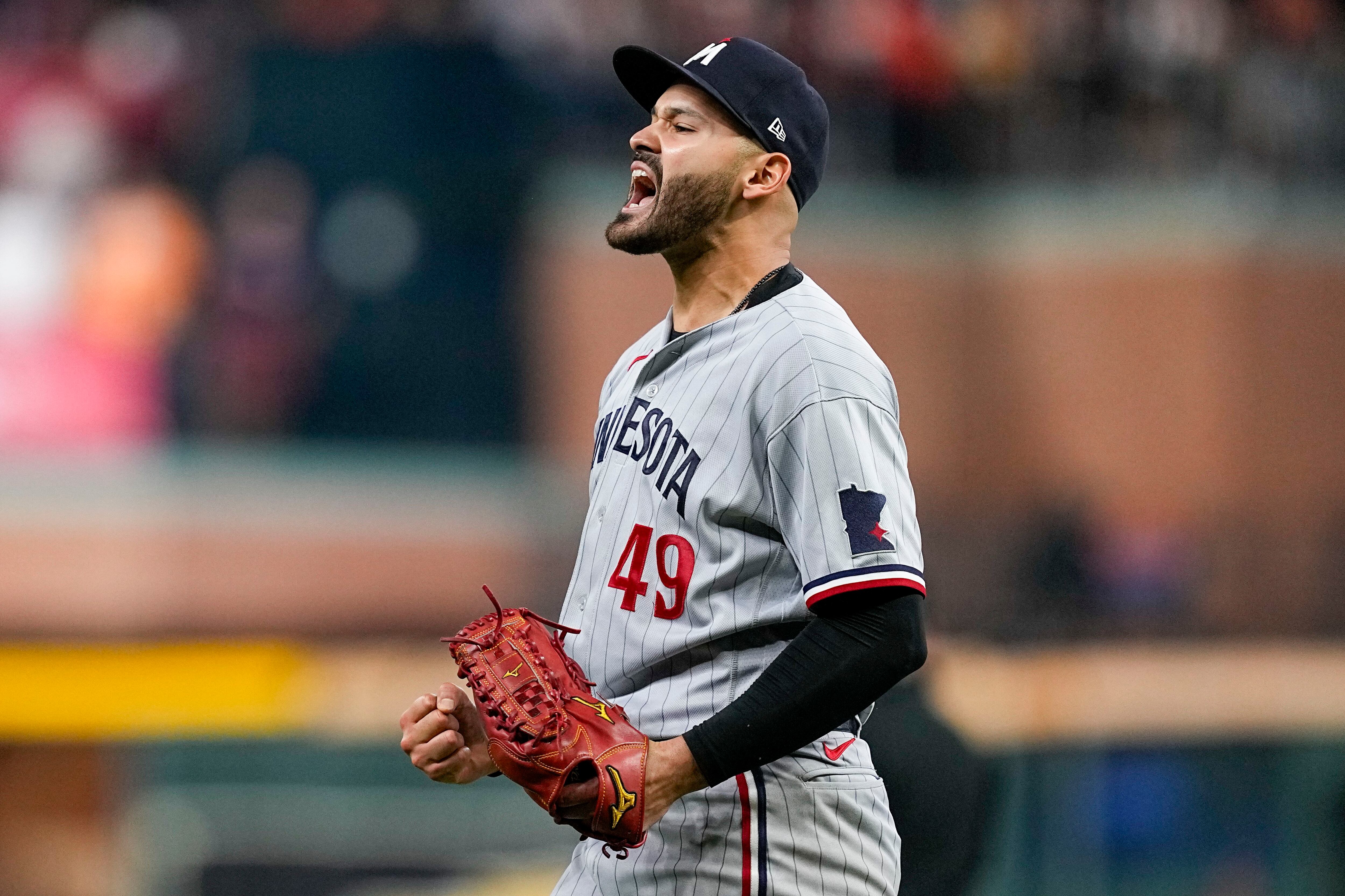 Minute Maid Park retractable roof to be open for Game 2 of ALDS