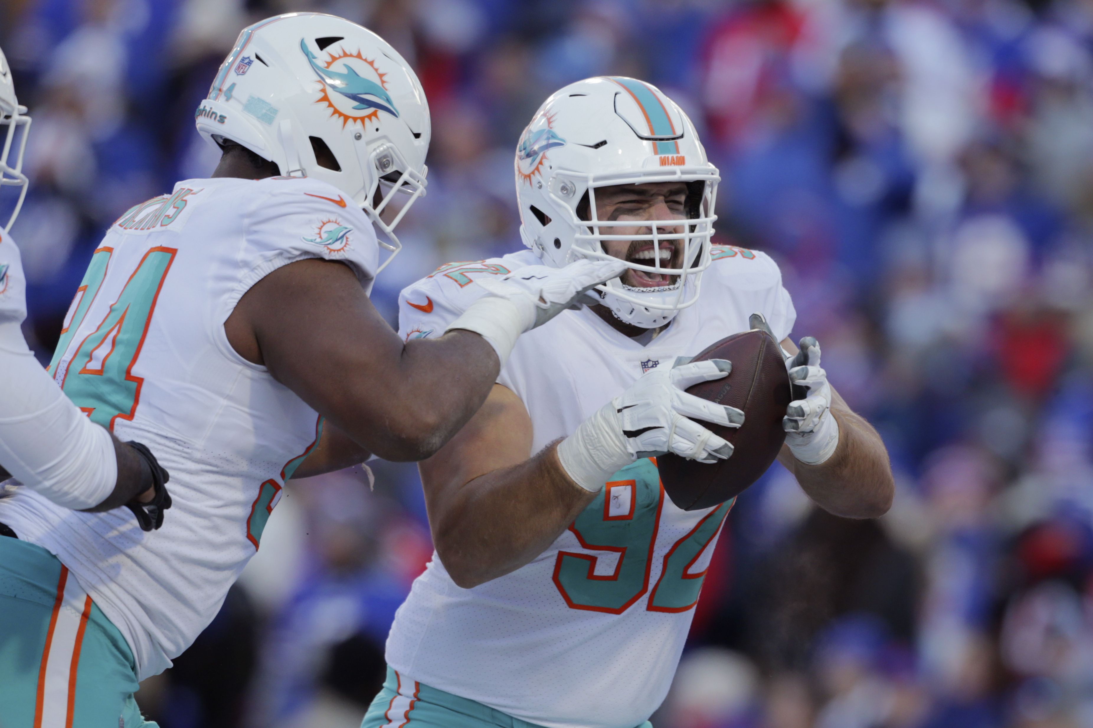 Bills edge Dolphins, 34-31, advance to AFC Divisional Round