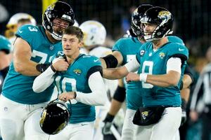 Media Cameras Cut Away From Jaguars Kicker Patterson's Cross