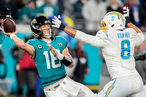 Monday Morning Awards: Week 18 @Jaguars - Stampede Blue