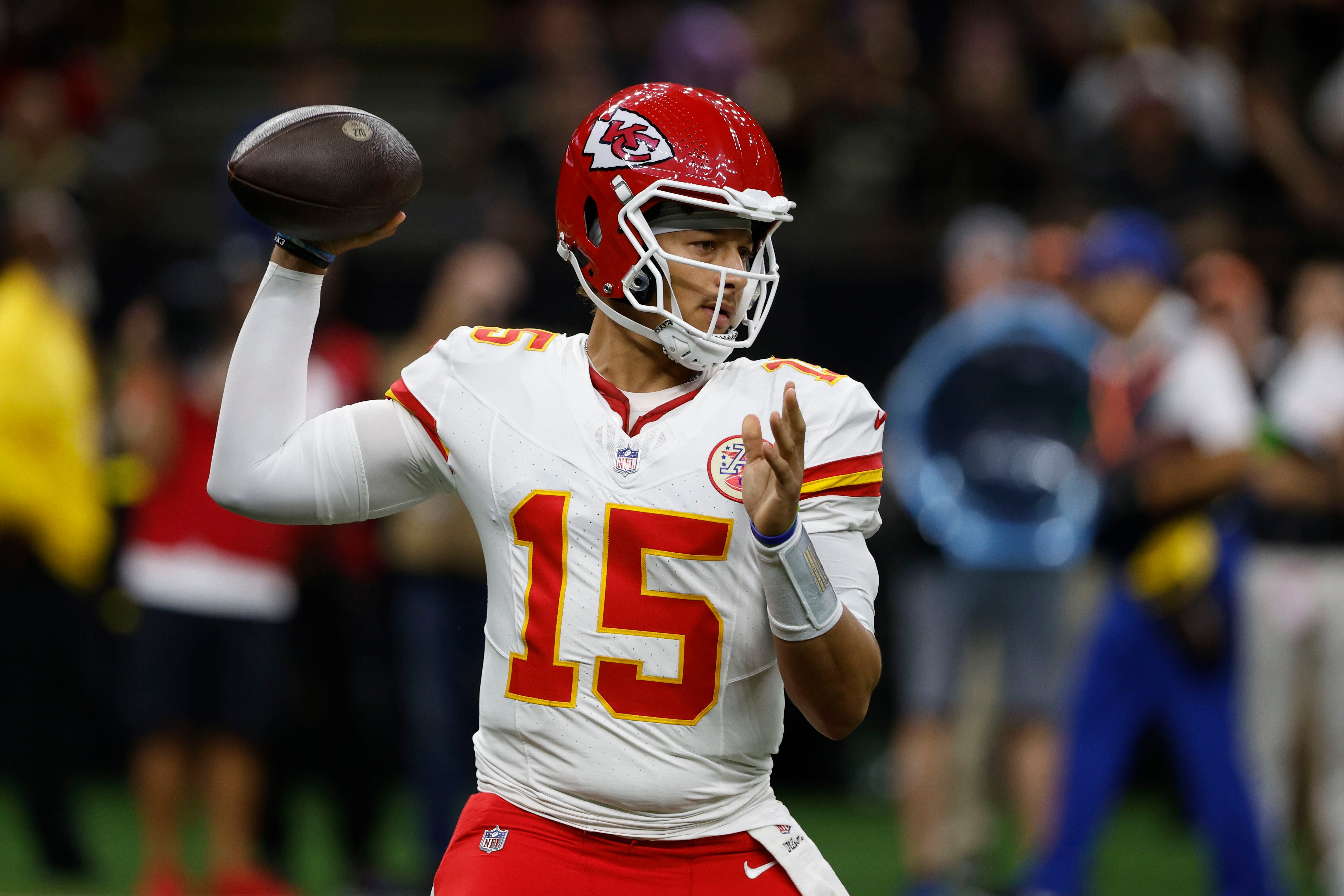 Chiefs fall to Saints, 26-24, in first preseason game