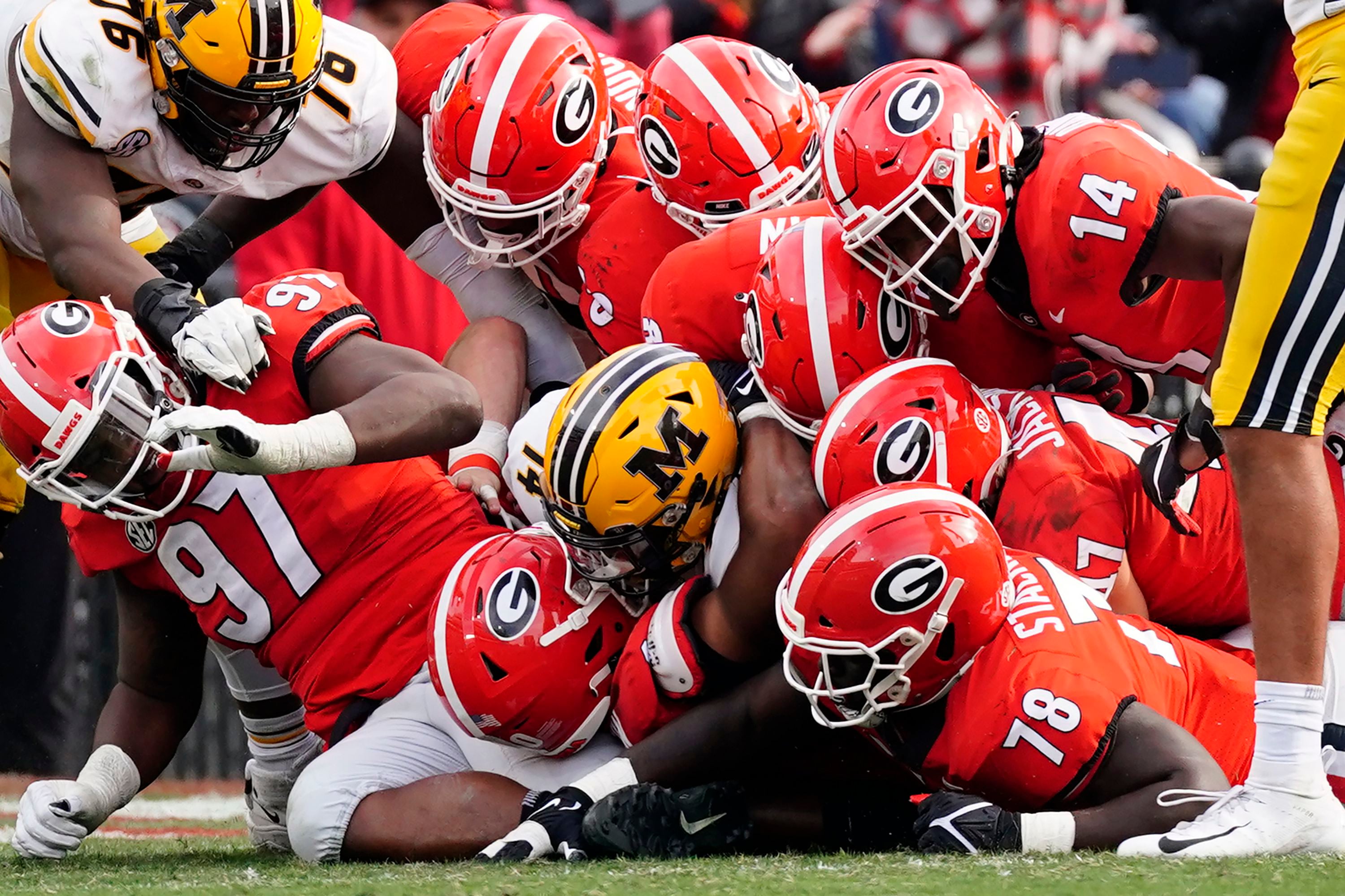 2020 UGA football uniforms throw back to 1980 national title team