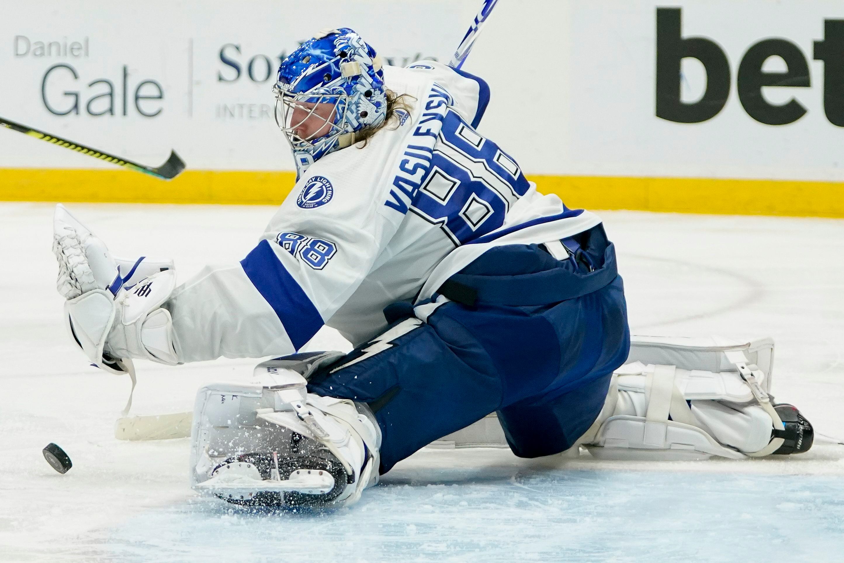 Beauvillier, Islanders beat Lightning in OT to force Game 7