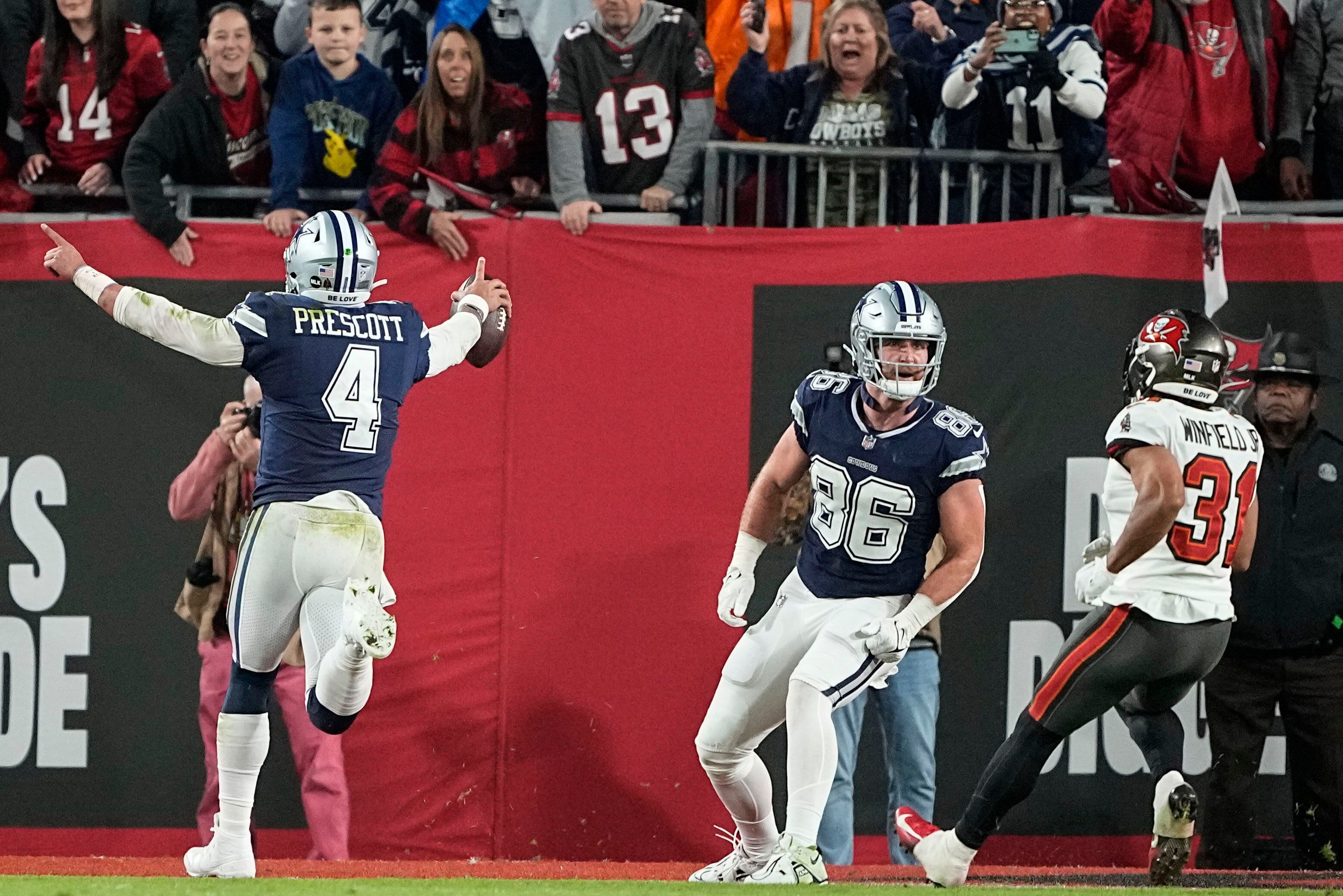 NFL playoffs: Prescott outshines Brady, Cowboys dominate Buccaneers 31-14