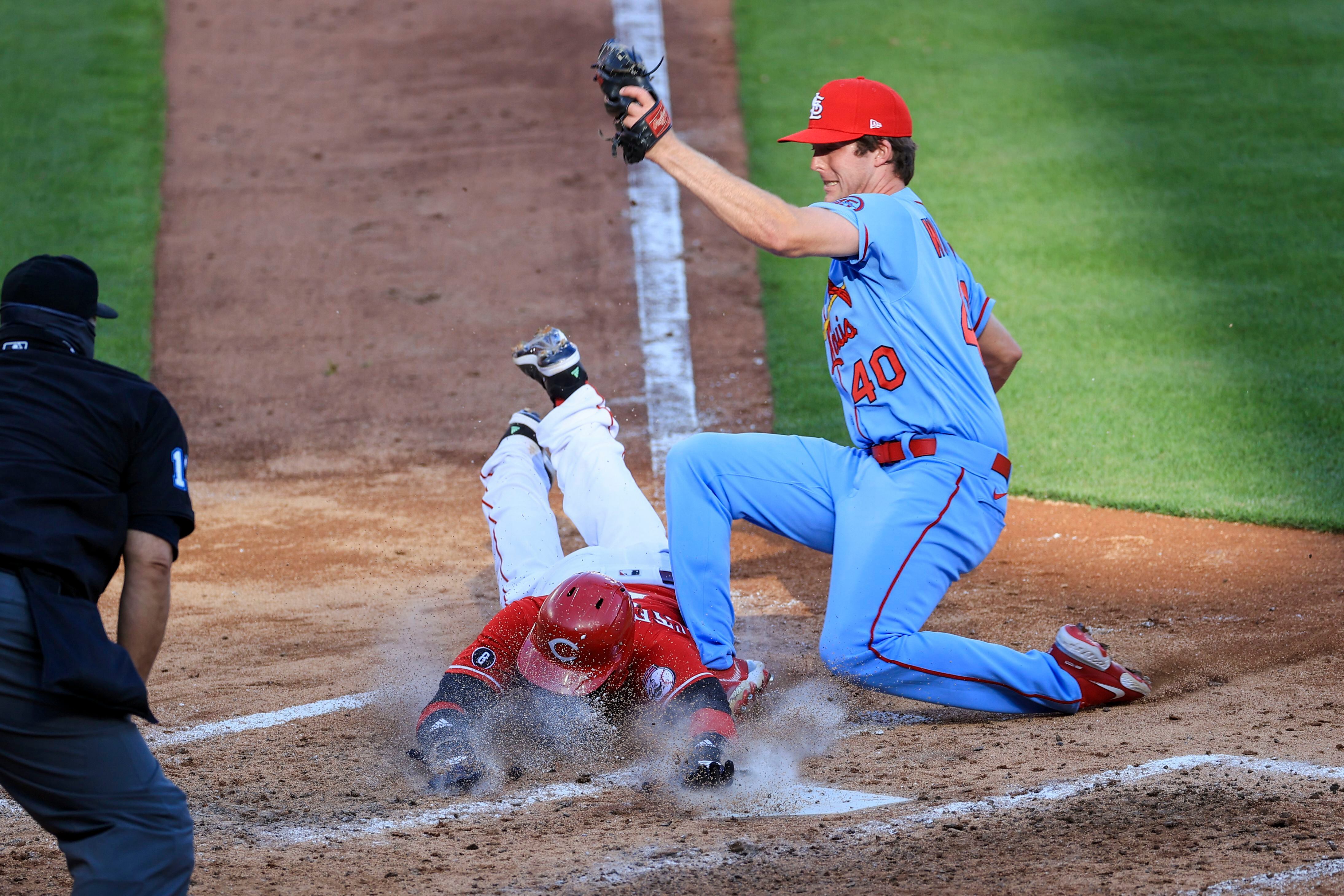 Tyler Naquin makes sliding catch, 07/06/2021