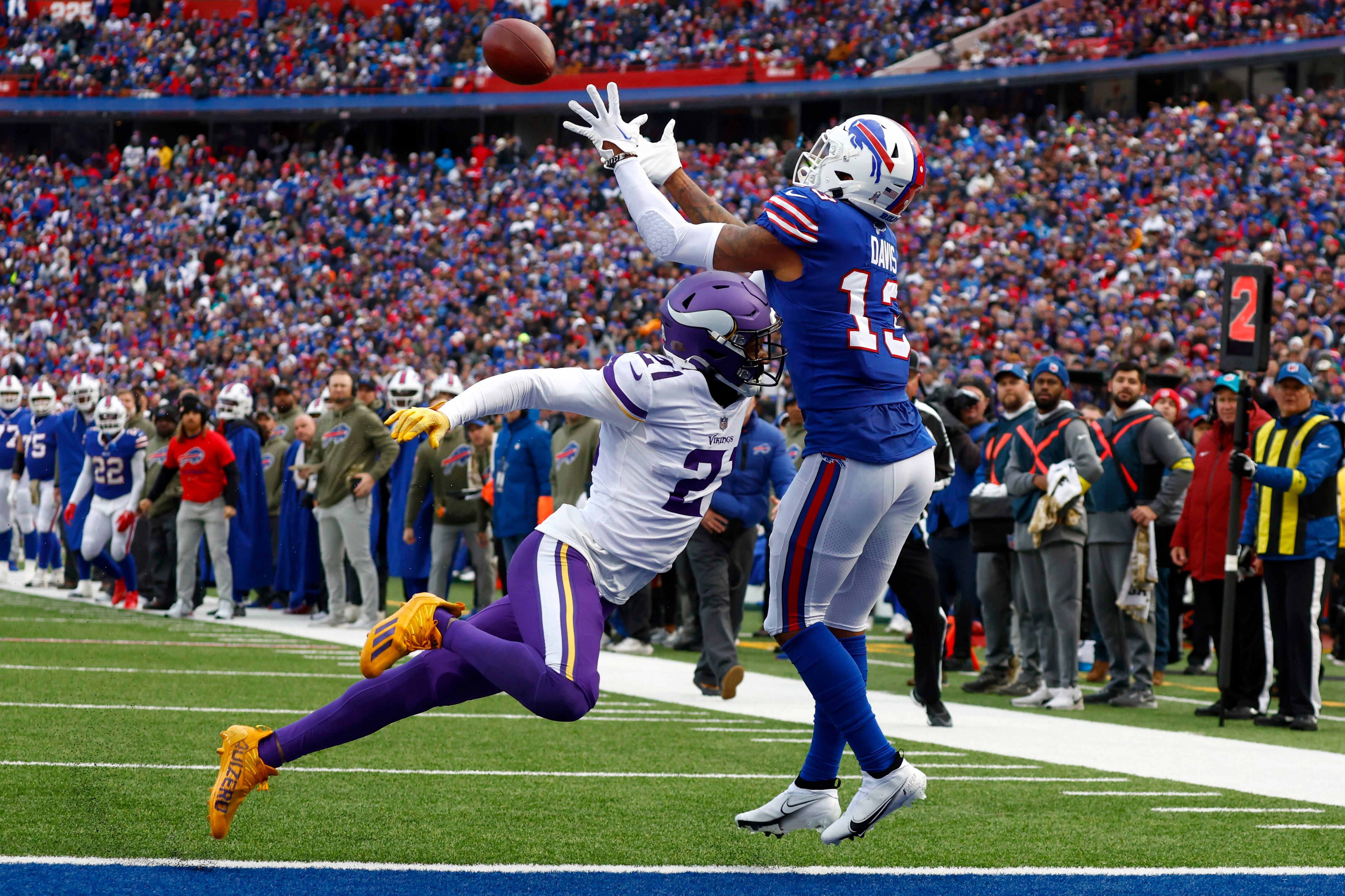 What happened between Josh Allen and Mitch Morse on Bills' botched snap vs.  Vikings? 