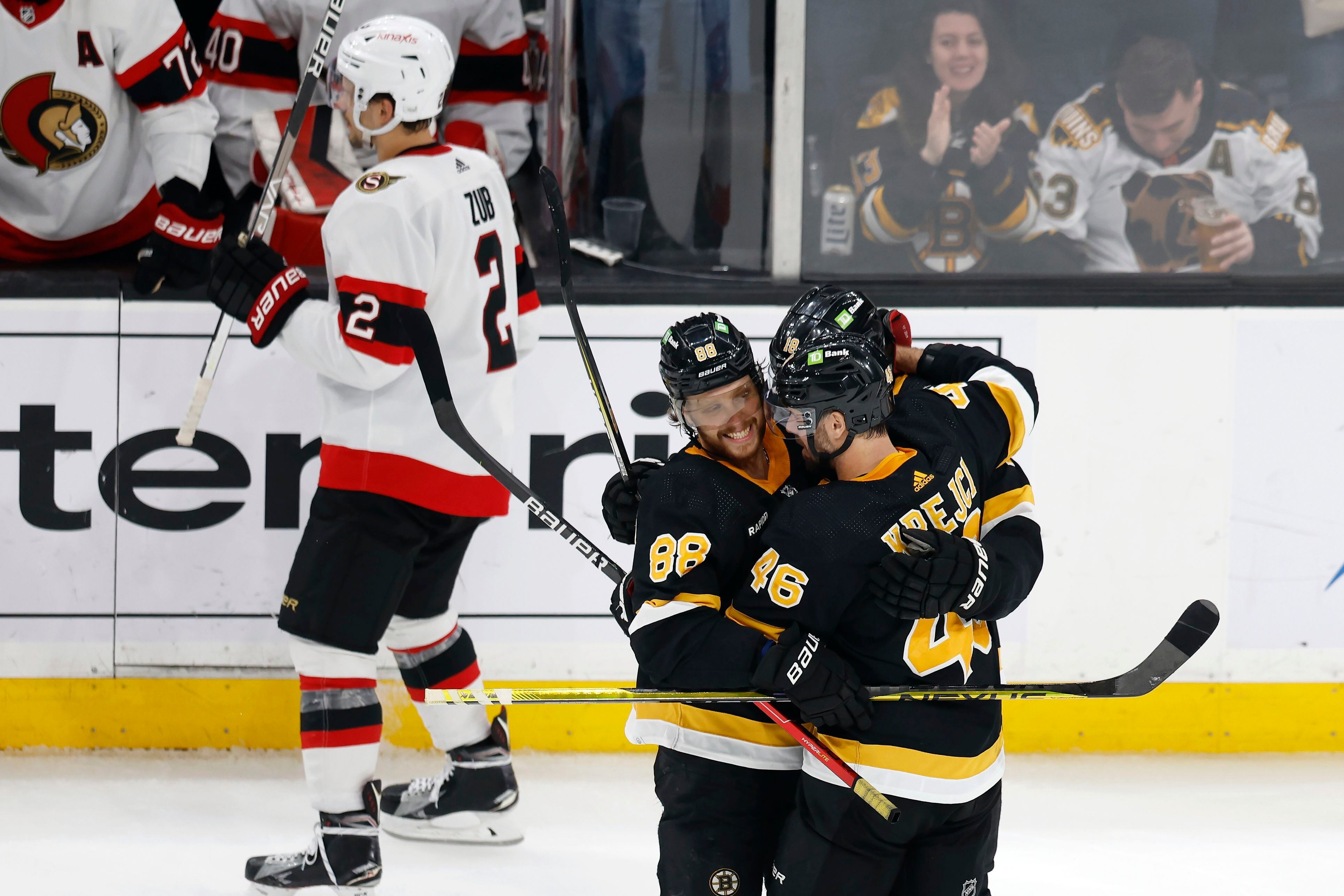 DeBrusk scores 2 in 3rd, Bruins beat Pens in Winter Classic - What's Up Newp