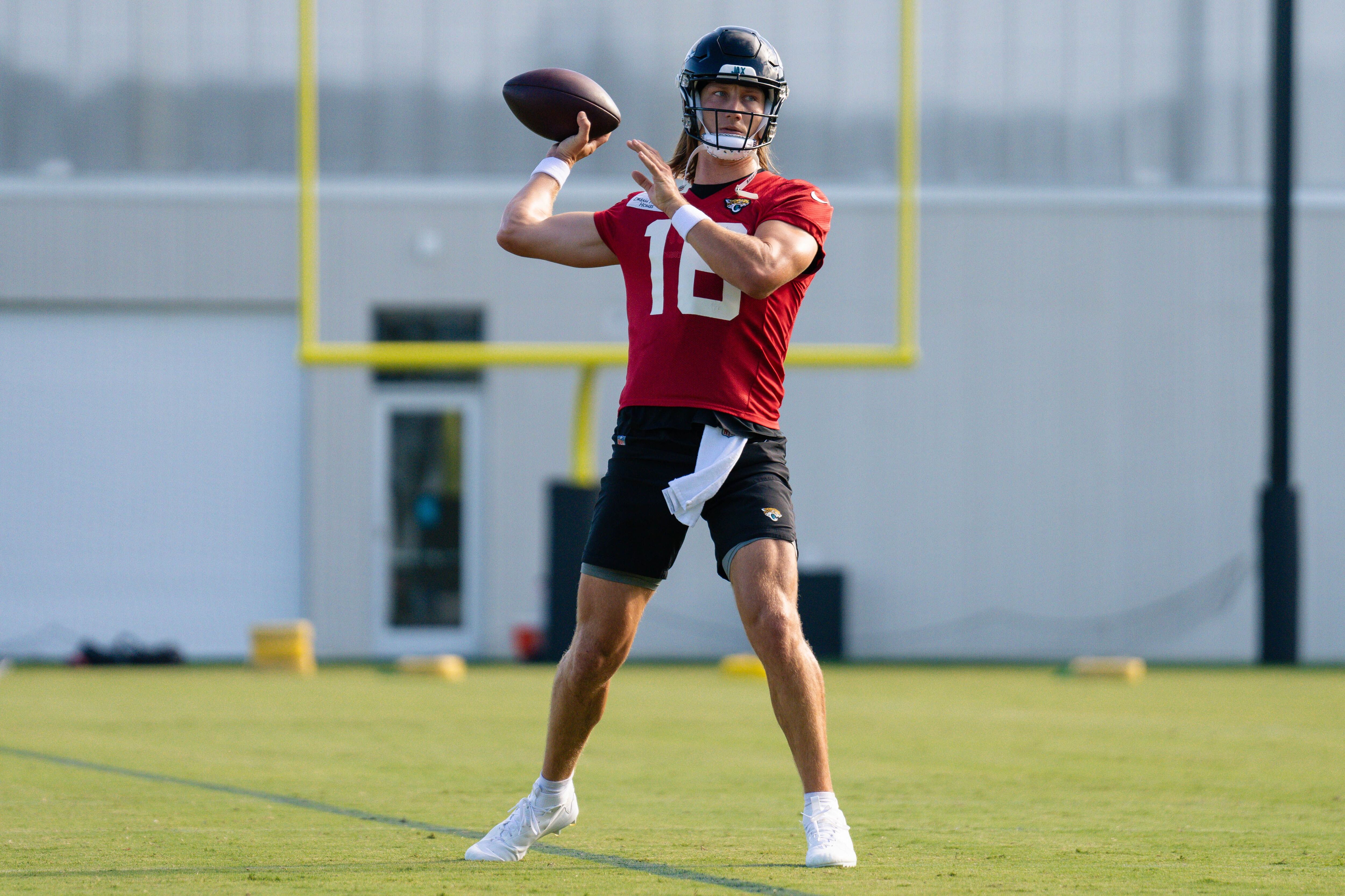 Jacksonville Jaguars first padded practice 2023 Everbank miller center