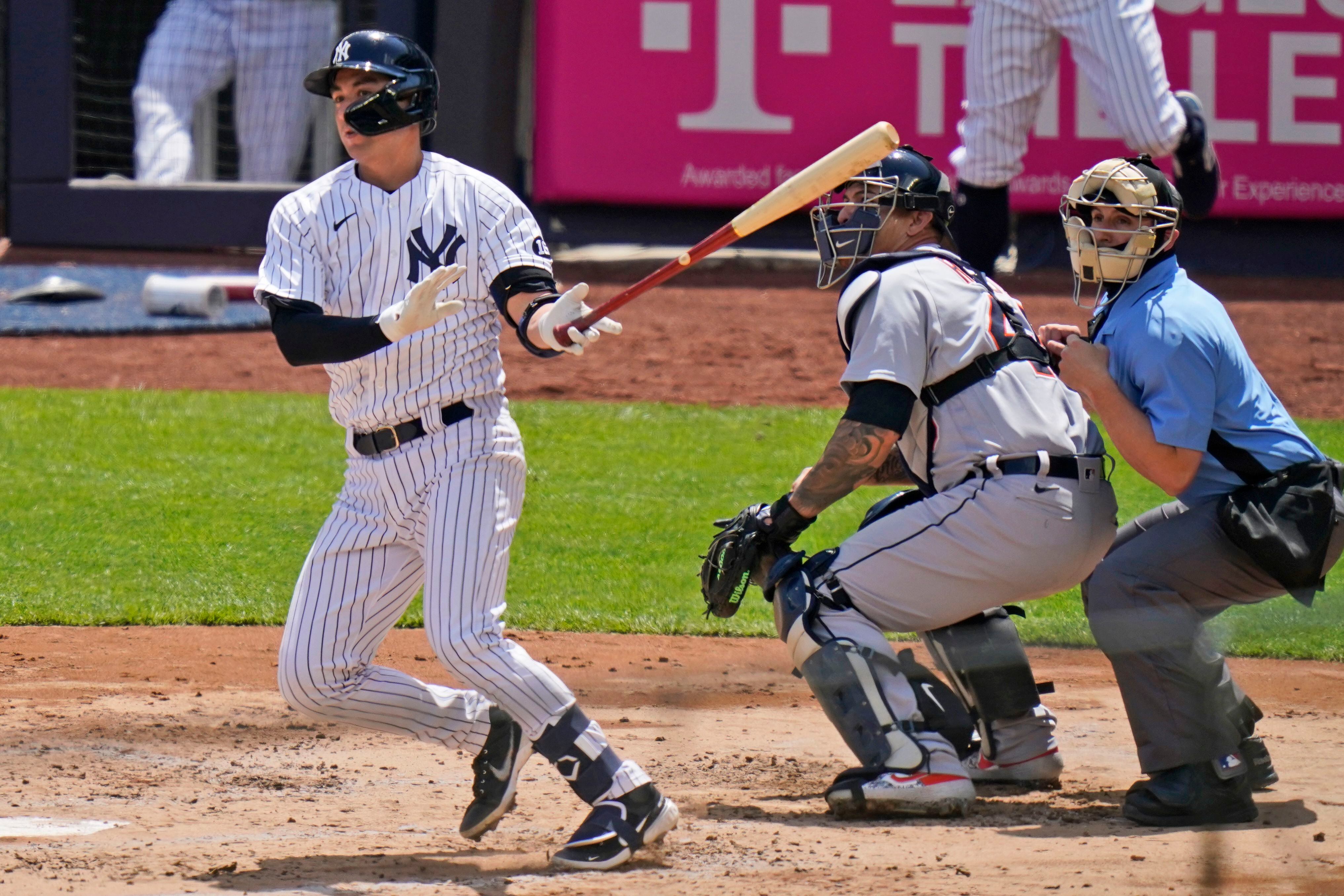 Yankees 1B Luke Voit goes on injured list with strained abdomen