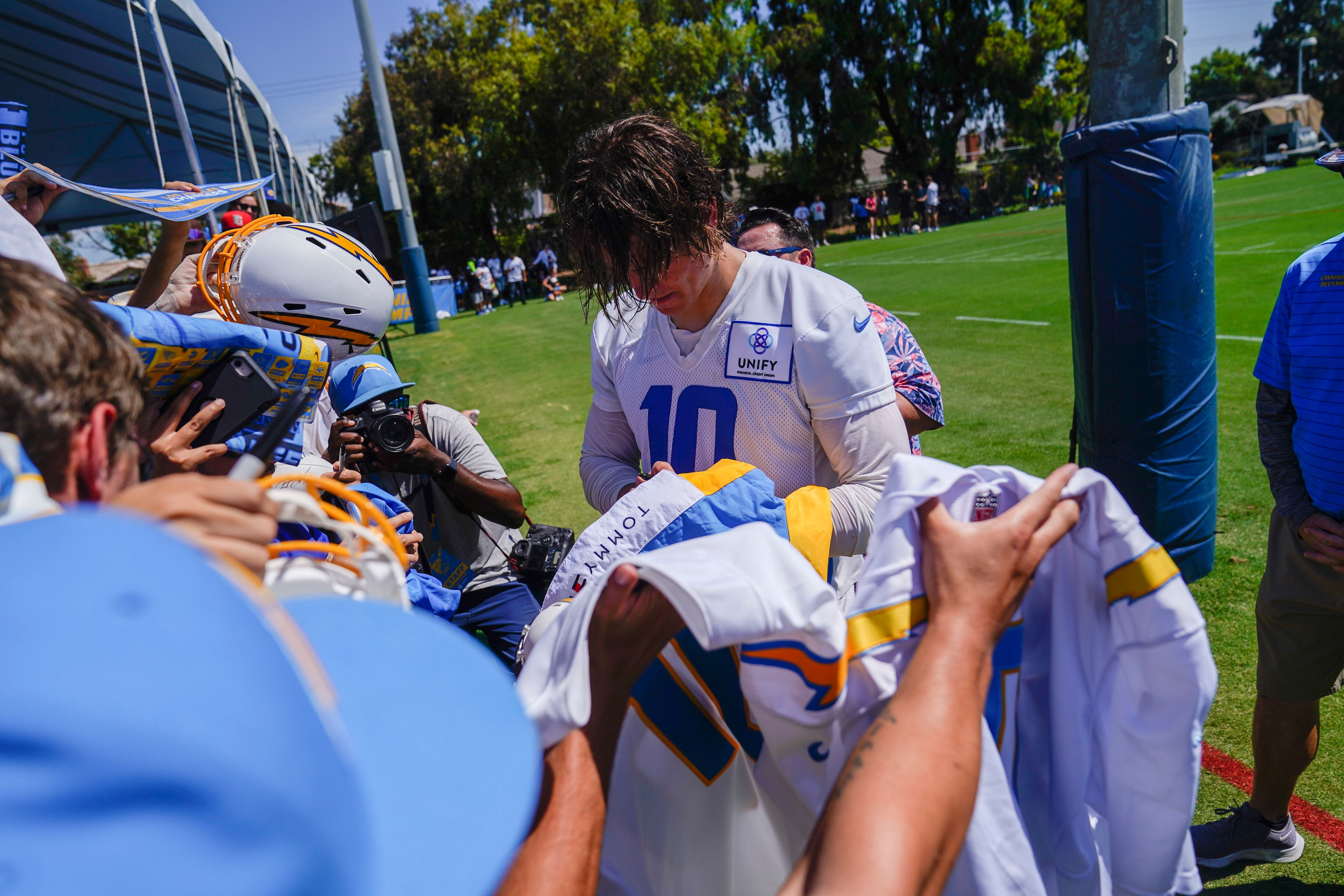 NFL Los Angeles Chargers Atmosphere (Joey Bosa) Men's Fashion Football  Jersey.