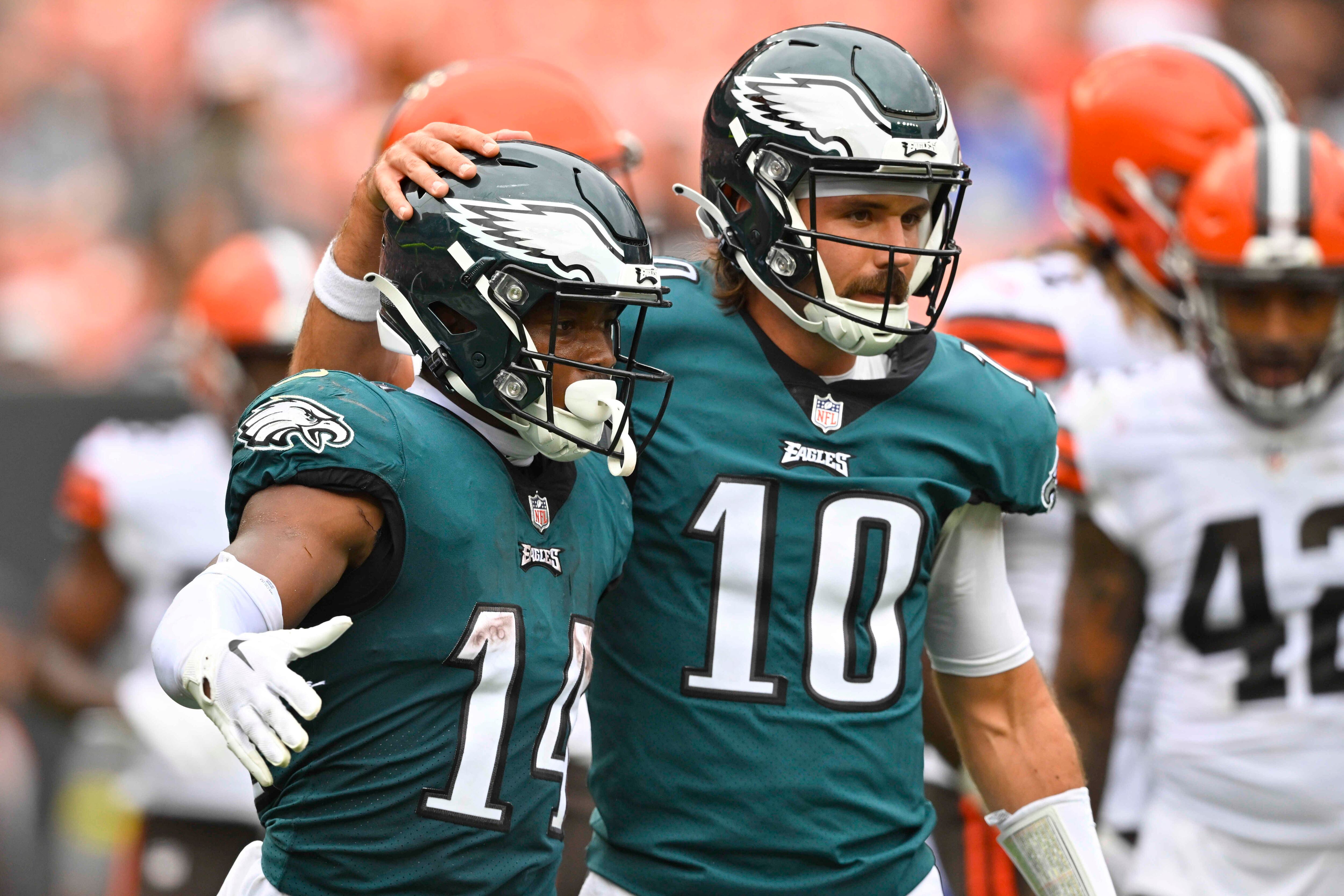 Eagles Nation on X: Gardner Minshew cut his jersey sleeves open today  before taking the field for the #Eagles.  / X