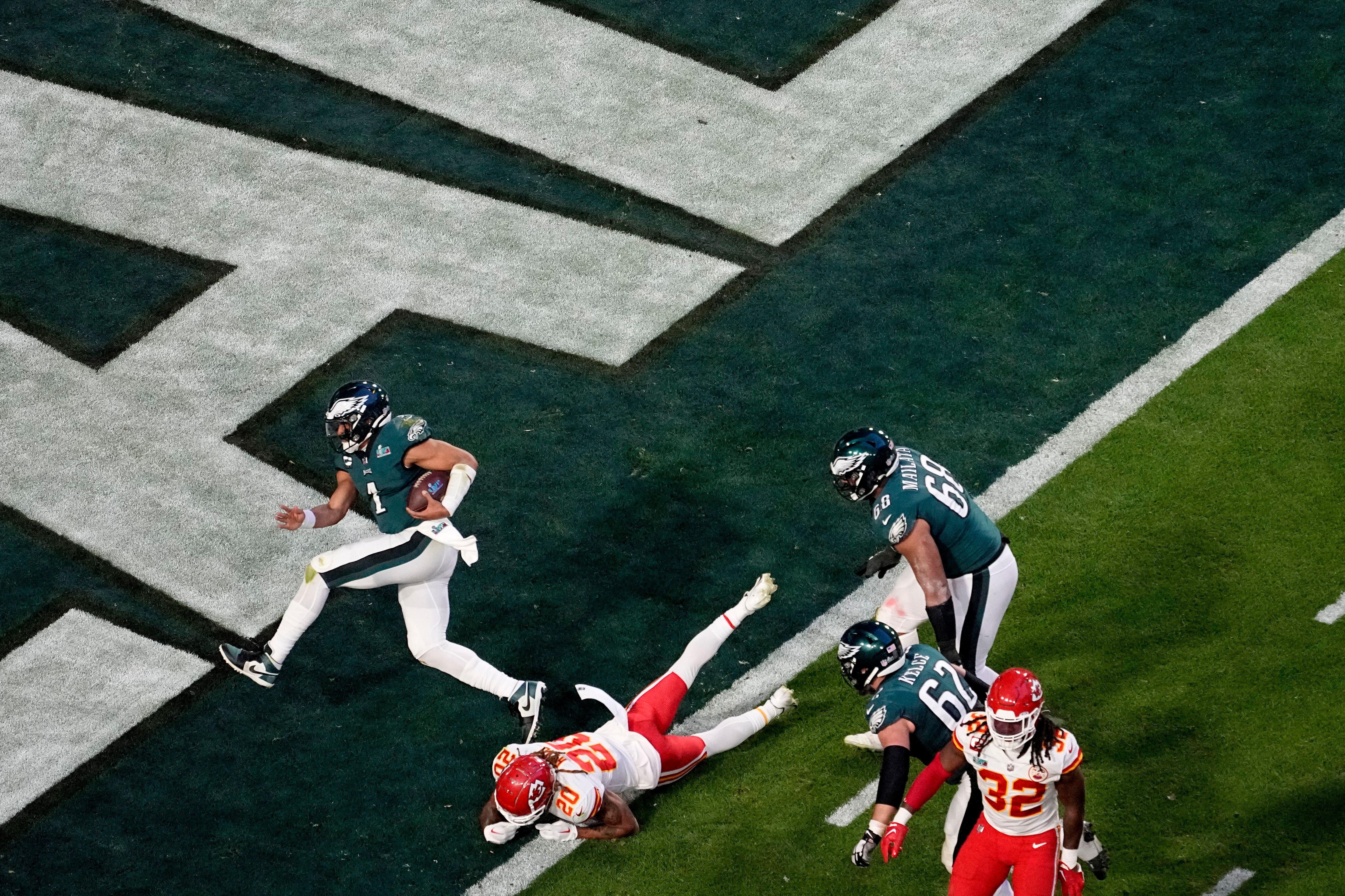 Eagles take Super Bowl lead behind 4th down conversions