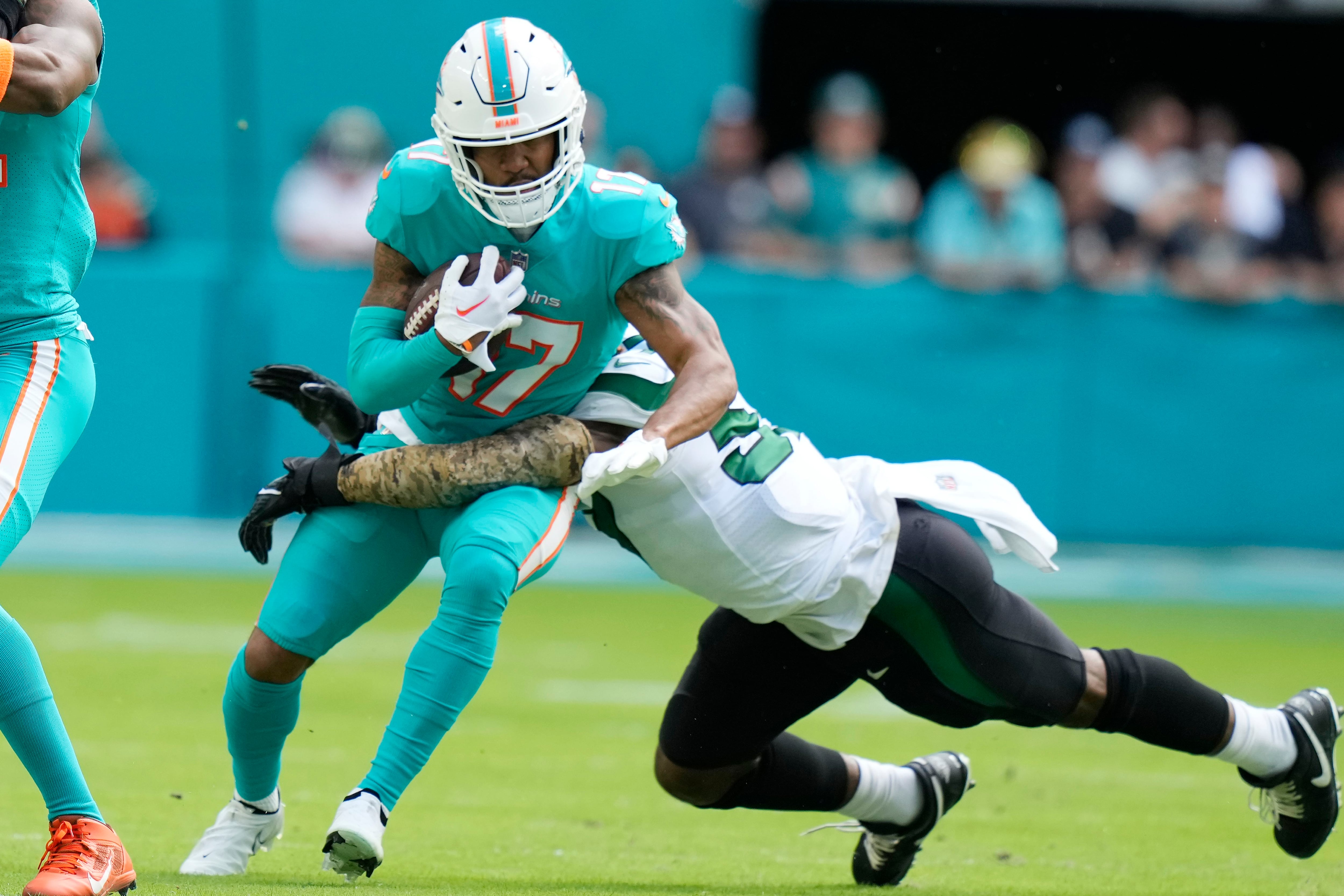 Miami Gardens, Florida, USA. 1st Dec, 2019. The Miami Dolphins players  enter the field to play an NFL football game against the Philadelphia Eagles  at the Hard Rock Stadium in Miami Gardens