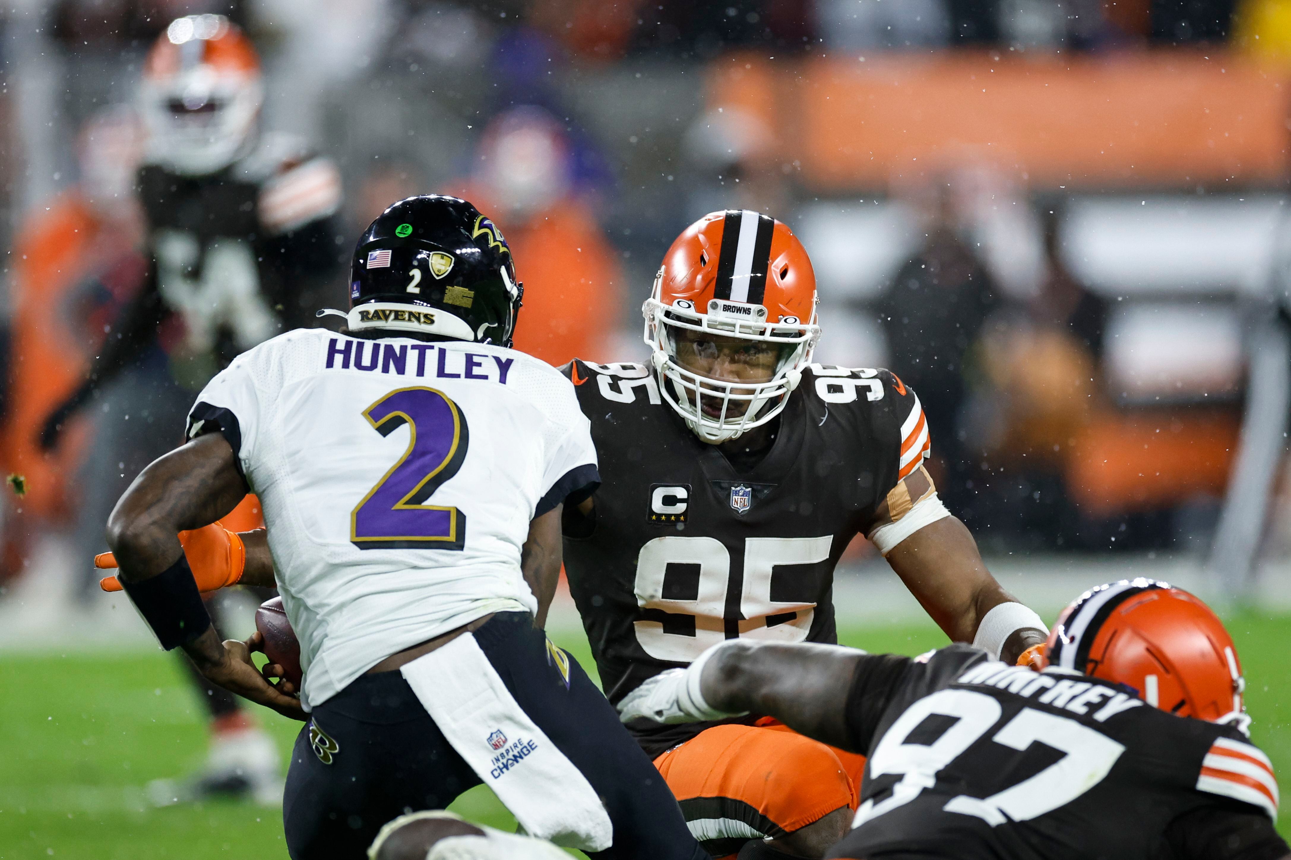 Watson makes home debut as Browns host first-place Ravens - The