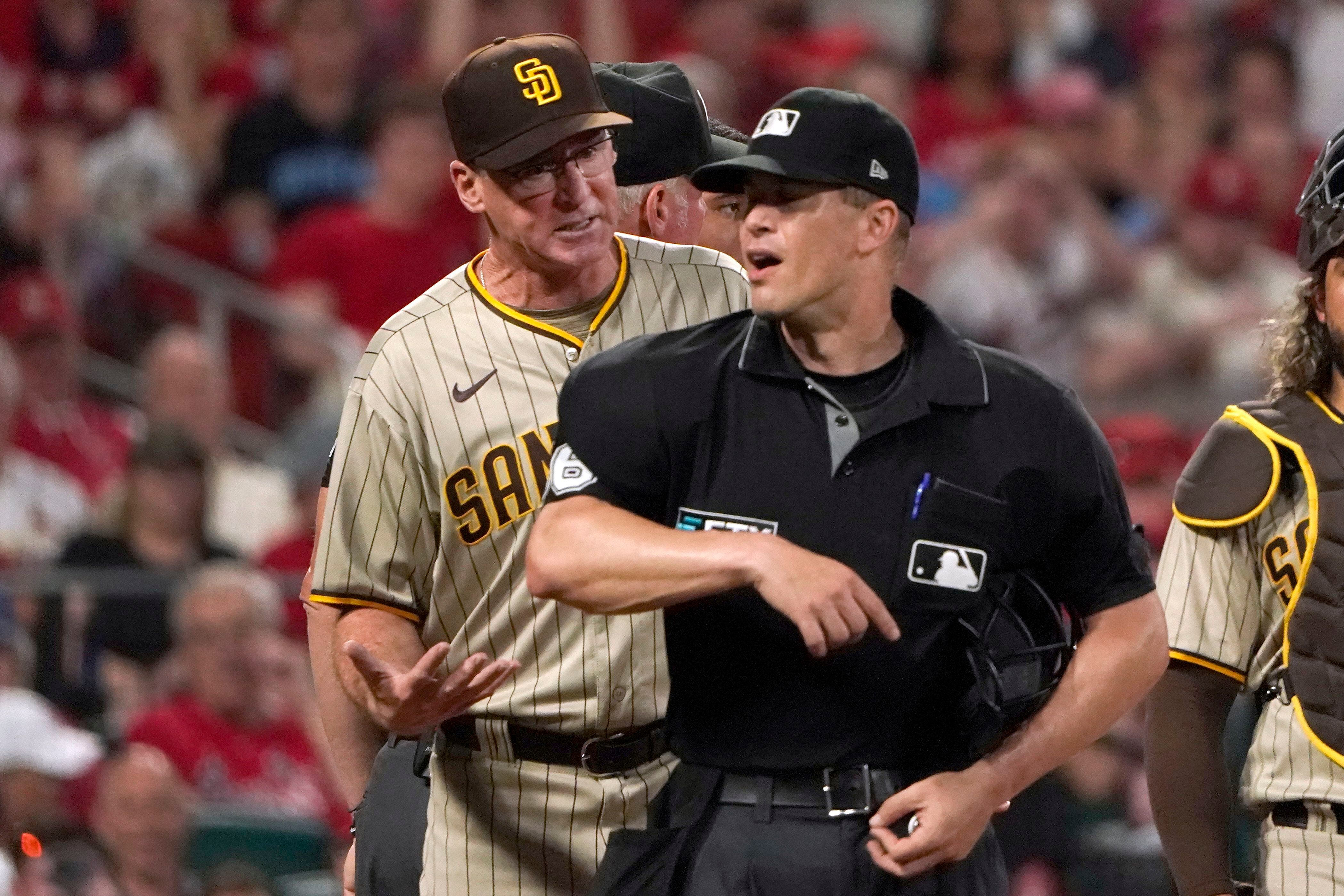 Padres: Bob Melvin's job appears to be safe