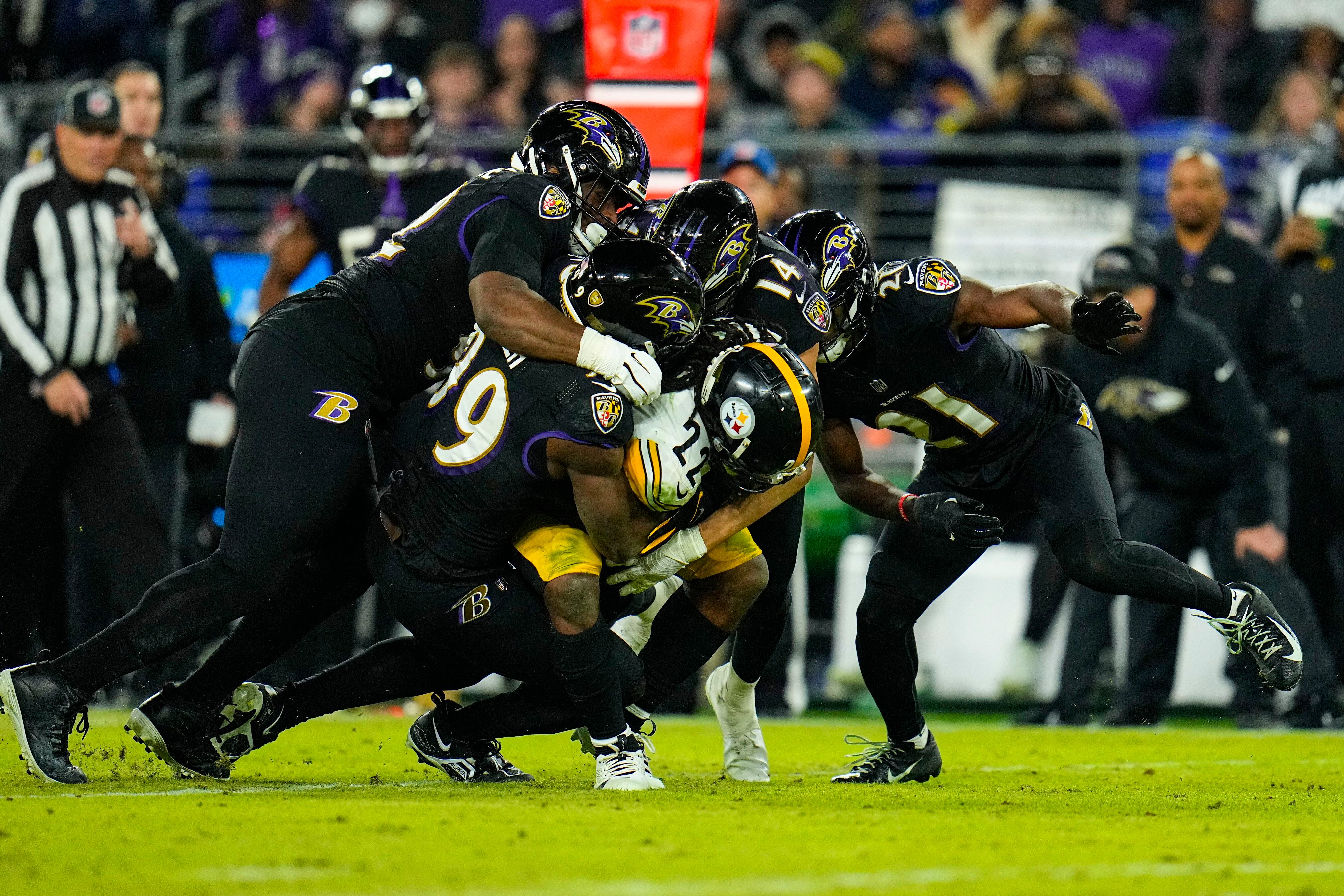 Kenny Pickett Leads Late Drive, Steelers Beat Ravens 16-13