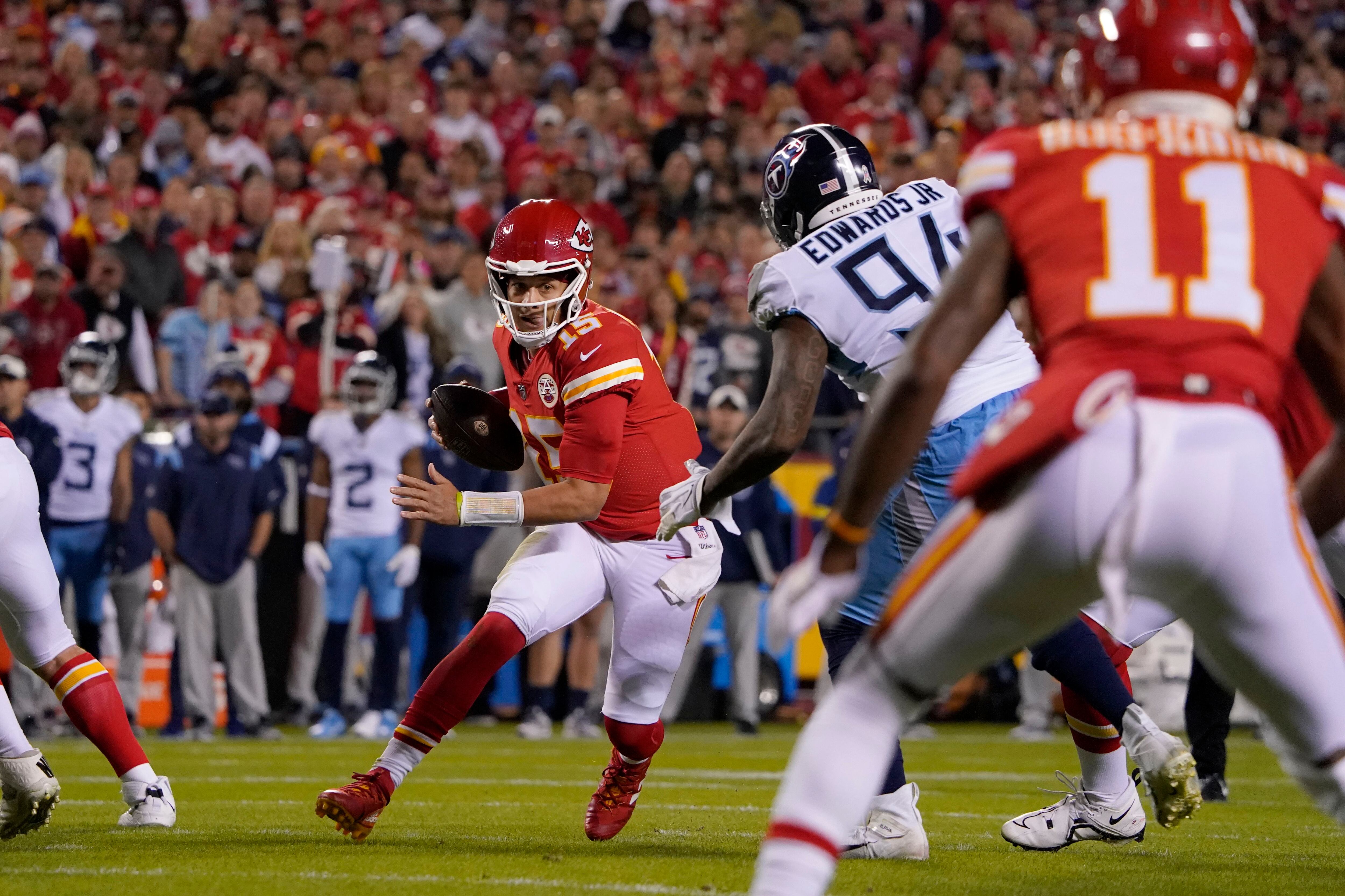 Patrick Mahomes wills Chiefs to overtime win over Titans, throws for over  400 yards