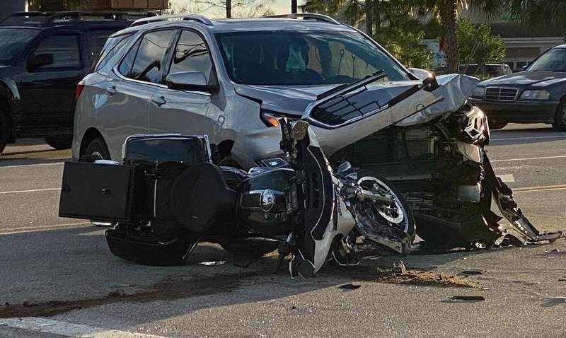 Troopers: Florida motorcycle deputy injured in crash