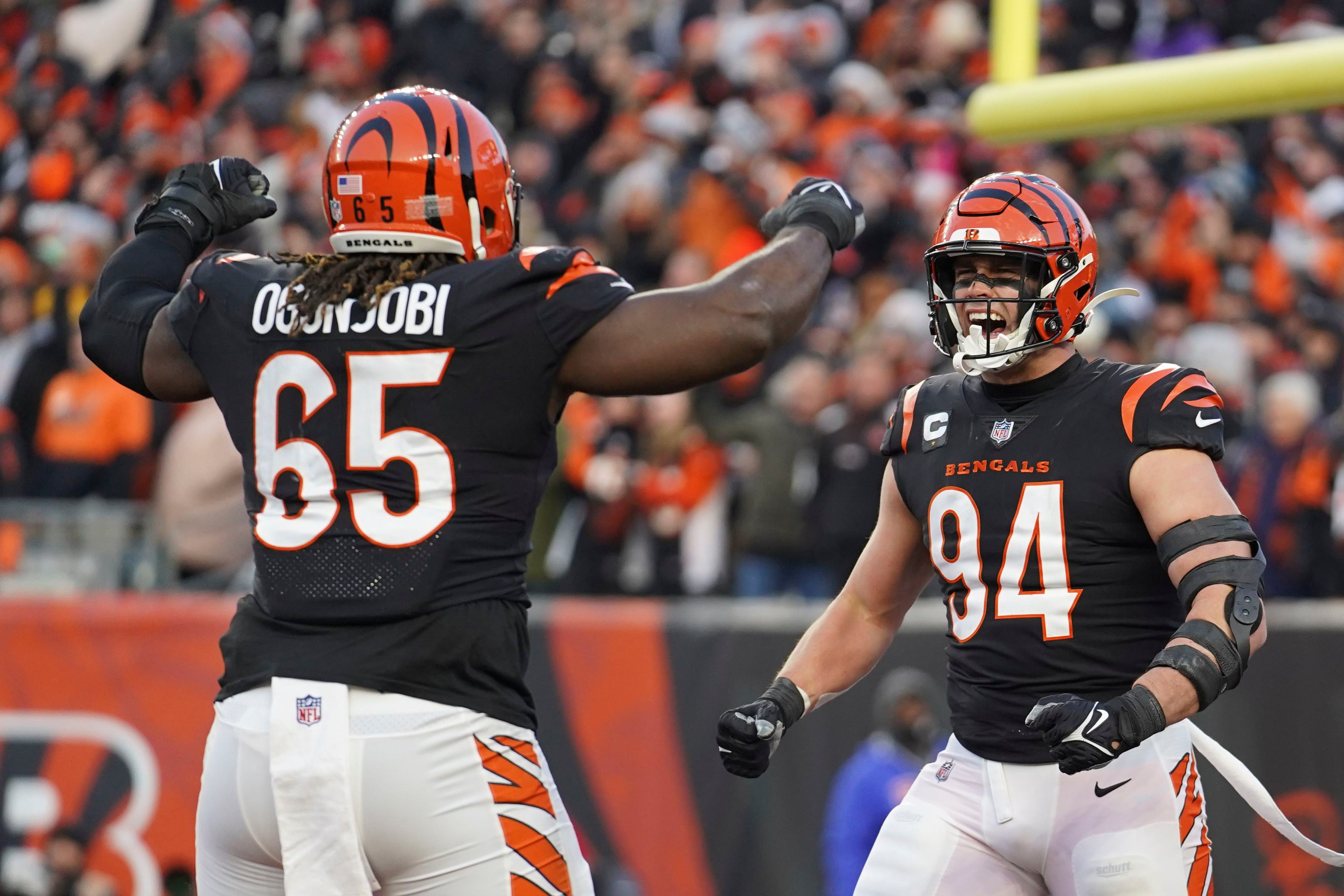 Bengals make flurry of quarterback moves due to Joe Burrow's questionable  status