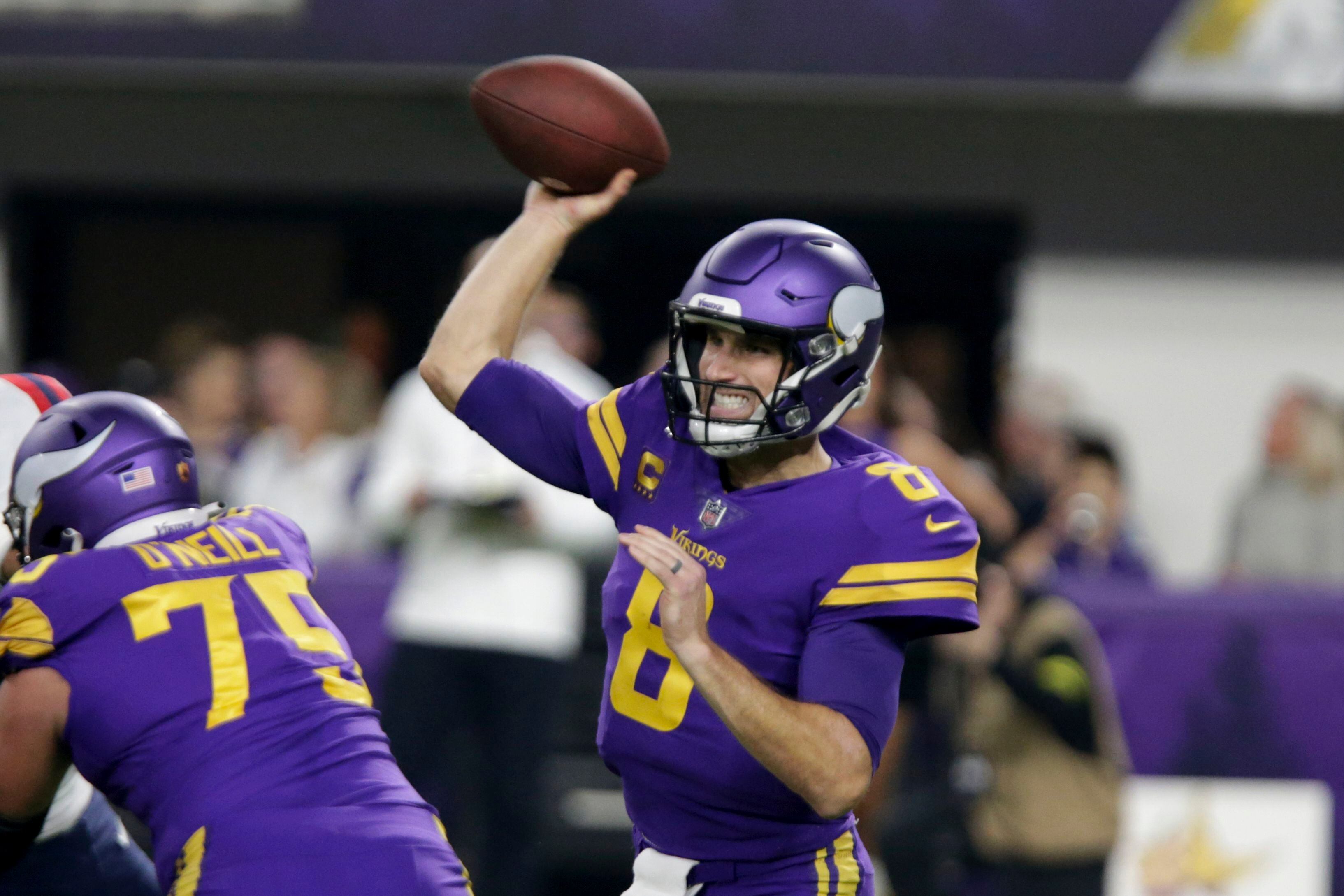 Vikings bounce back to defeat Patriots 33-26 in first home