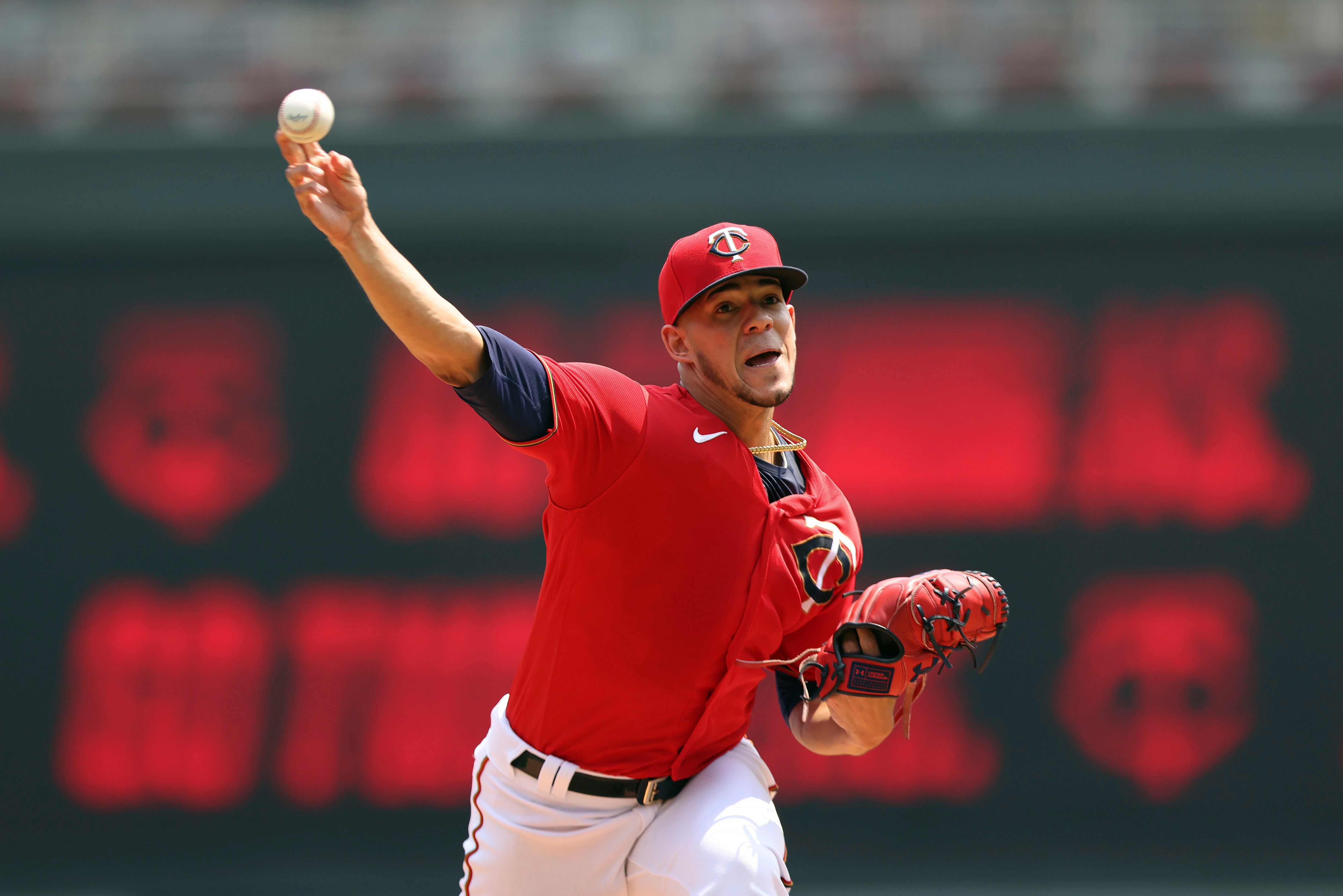 Jose Berrios to Blue Jays in MLB trade deadline deal with Twins
