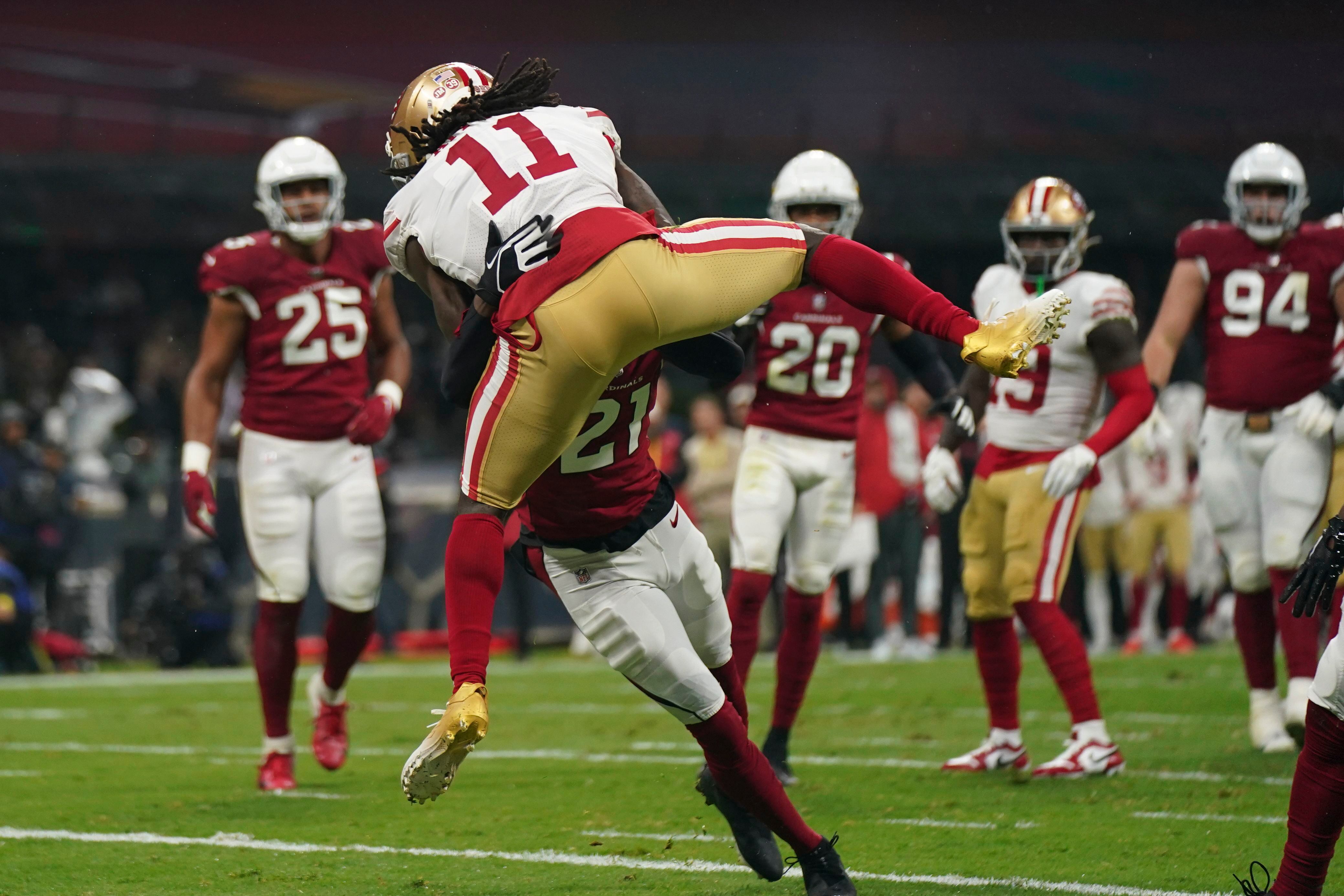 Garoppolo throws for 4 TDs, 49ers top Cards in Mexico City