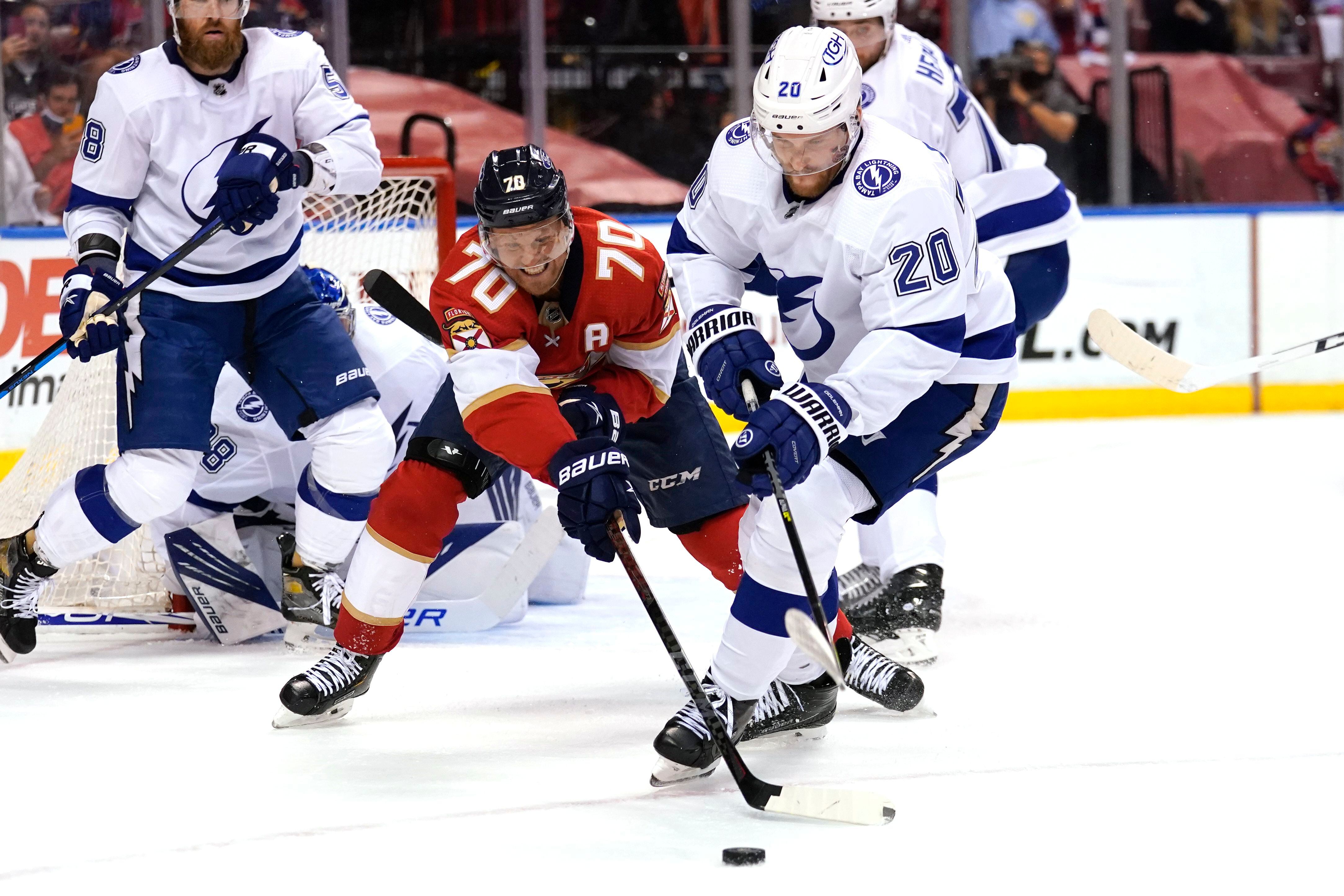 Vasilevskiy stops 32, Lightning top Panthers 3-1 in Game 2