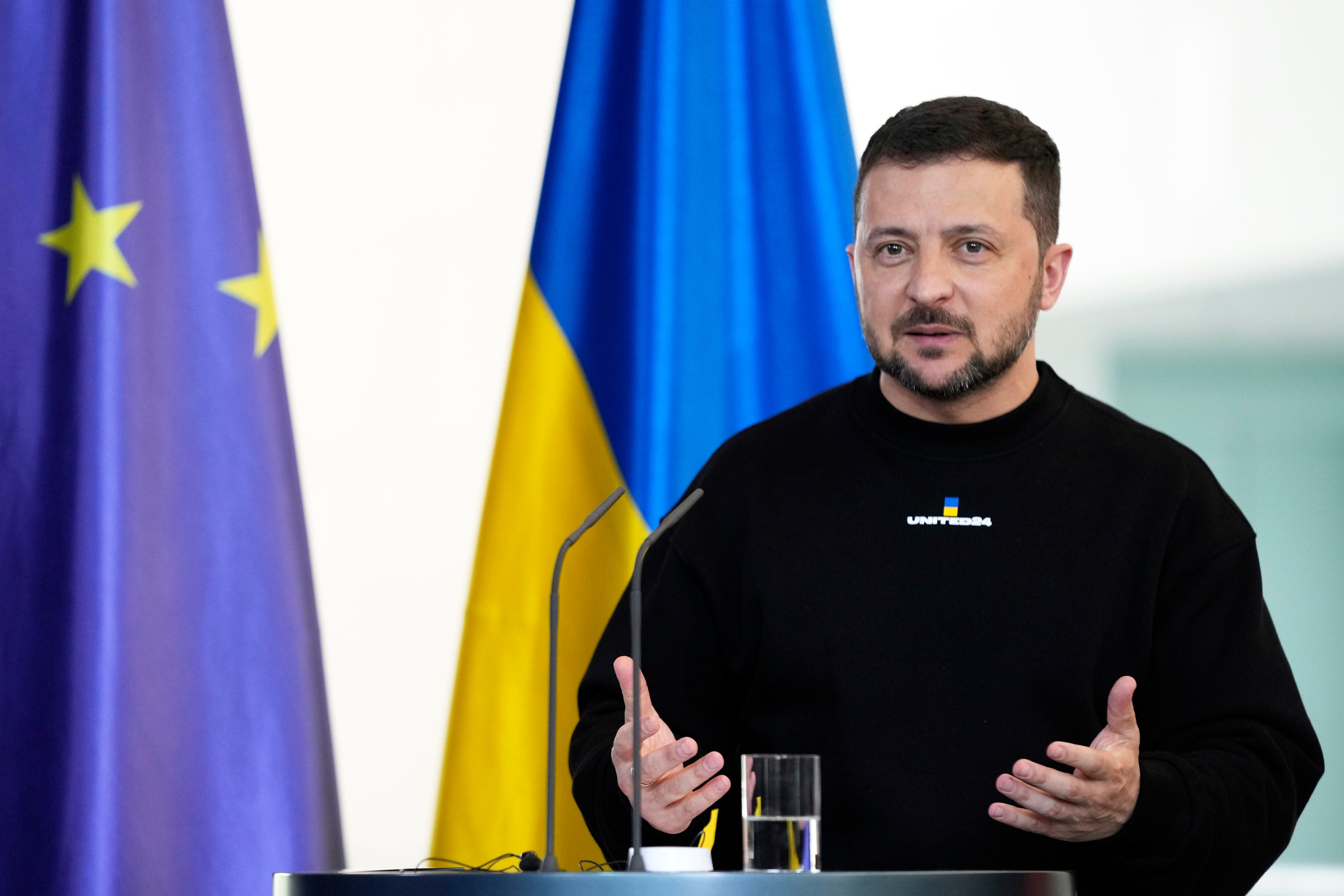 Zelensky's Announcement of Counteroffensive's Delay Stirs Debate