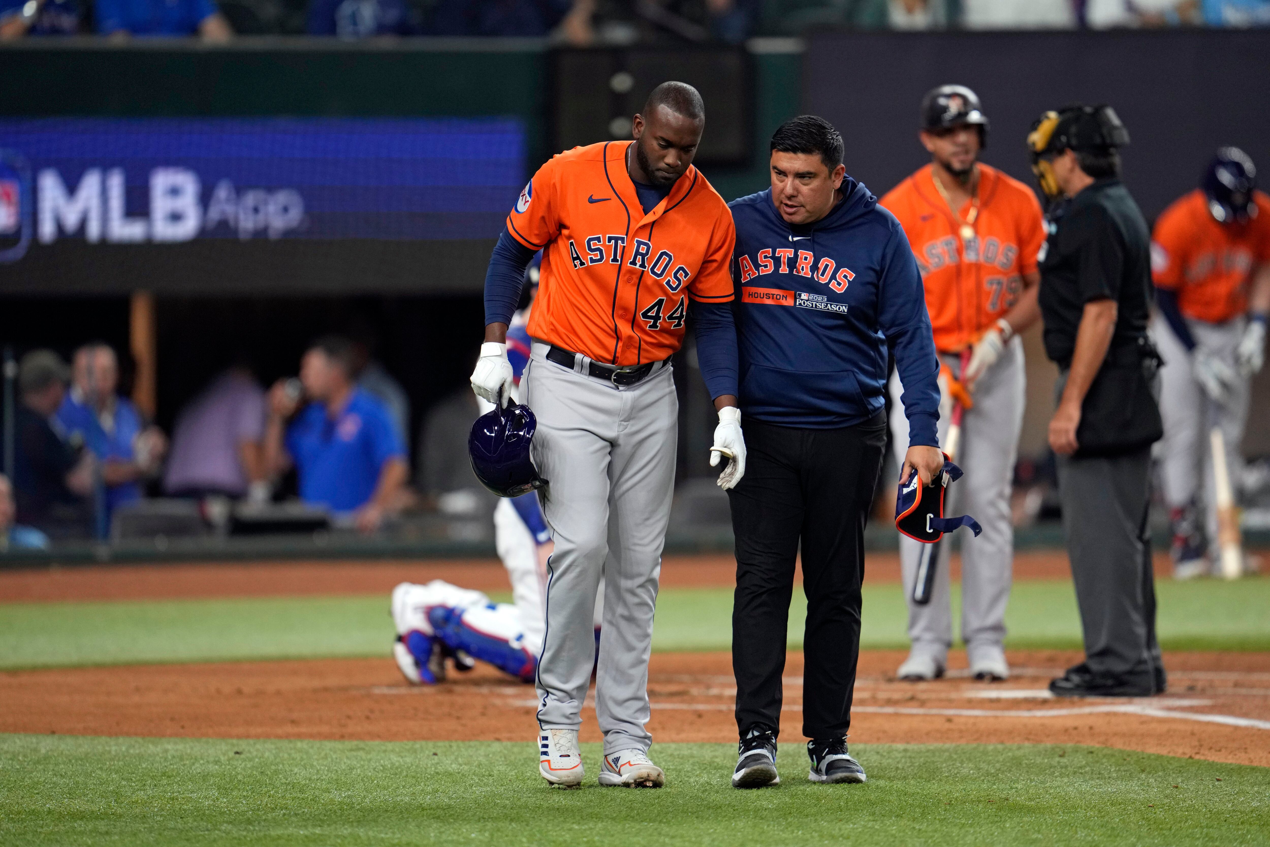 Altuve and Javier lead Astros to 8-5 win at Rangers