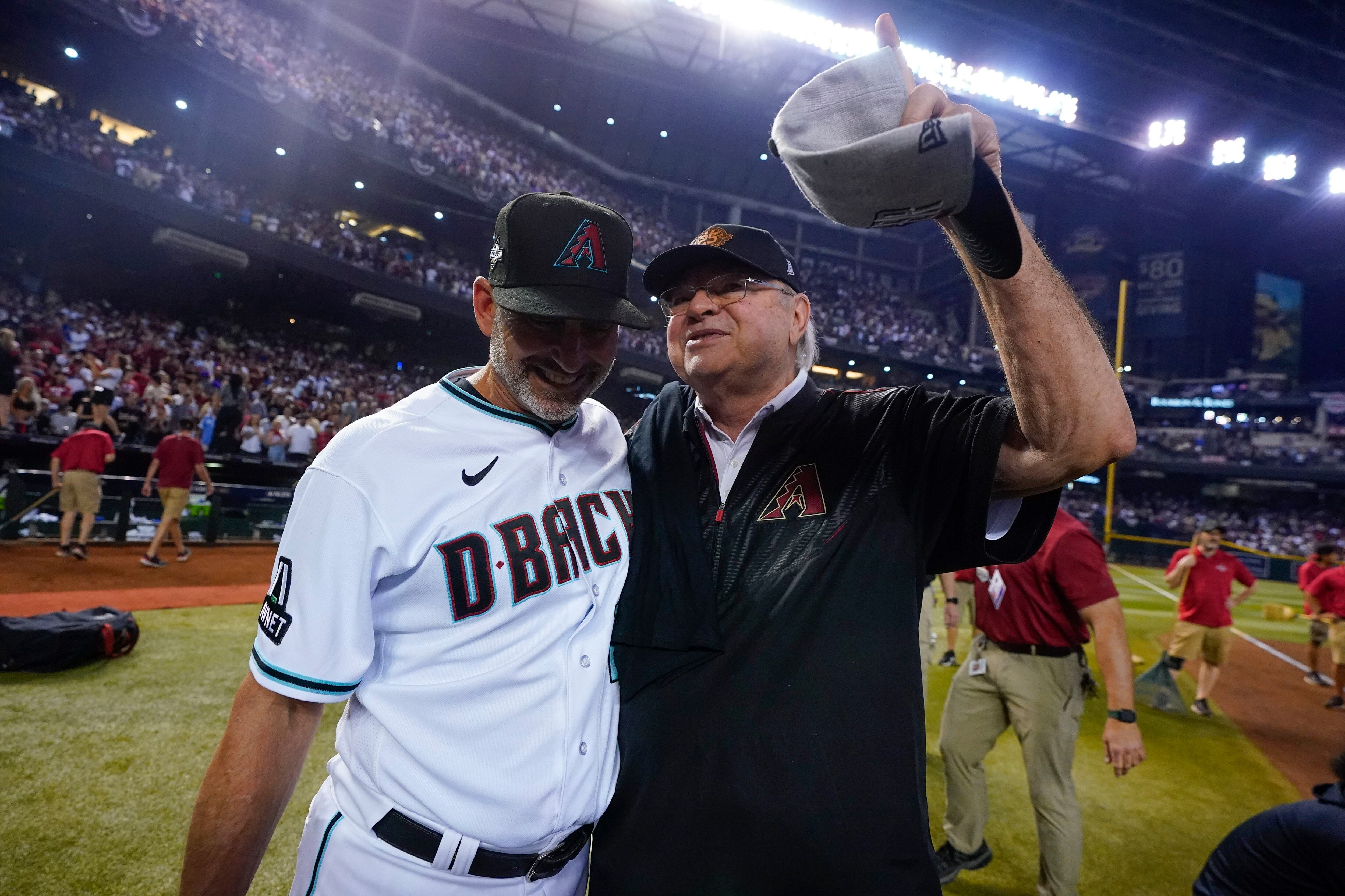 Diamondbacks slug 4 homers in record-setting barrage, sweep